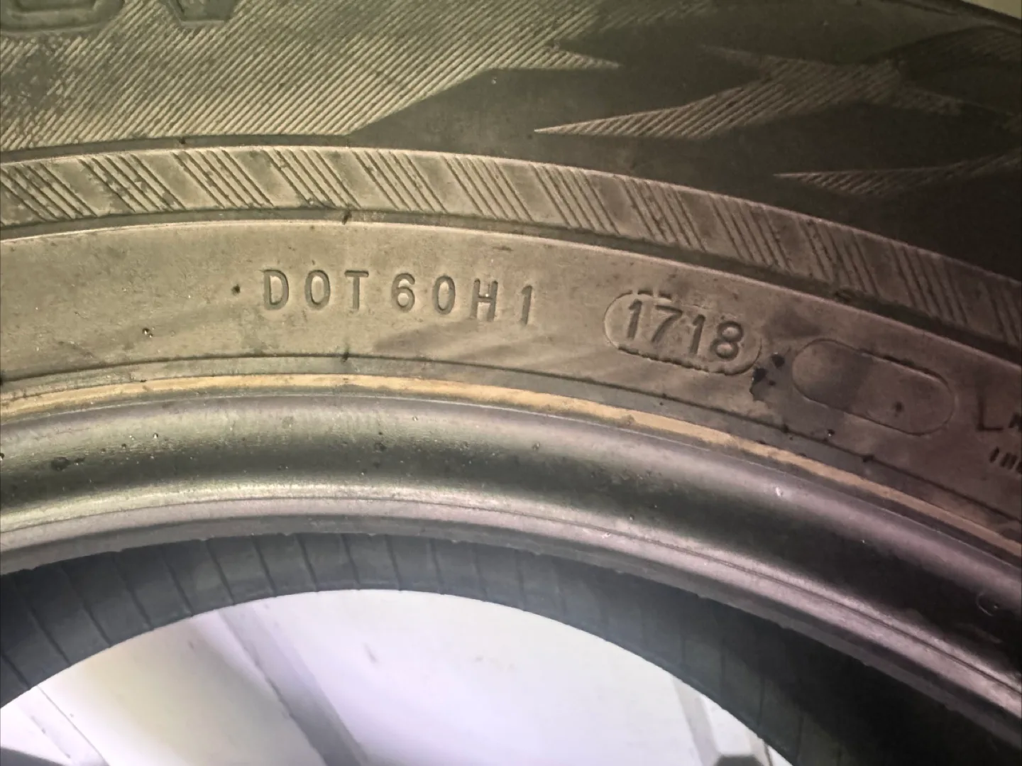 Used Winter Tires - 225/65R17 2018 image indicator(5)