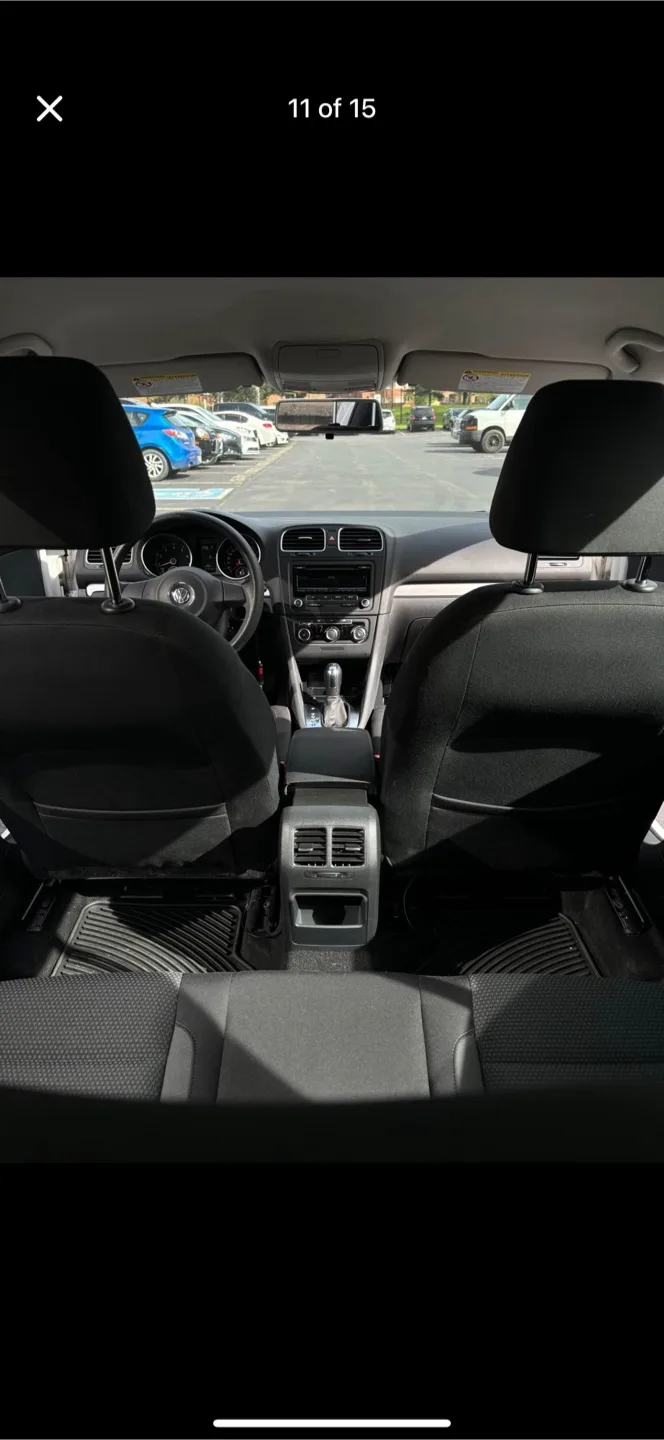 212 Volkswagen Golf 5-door hatchback image indicator(5)