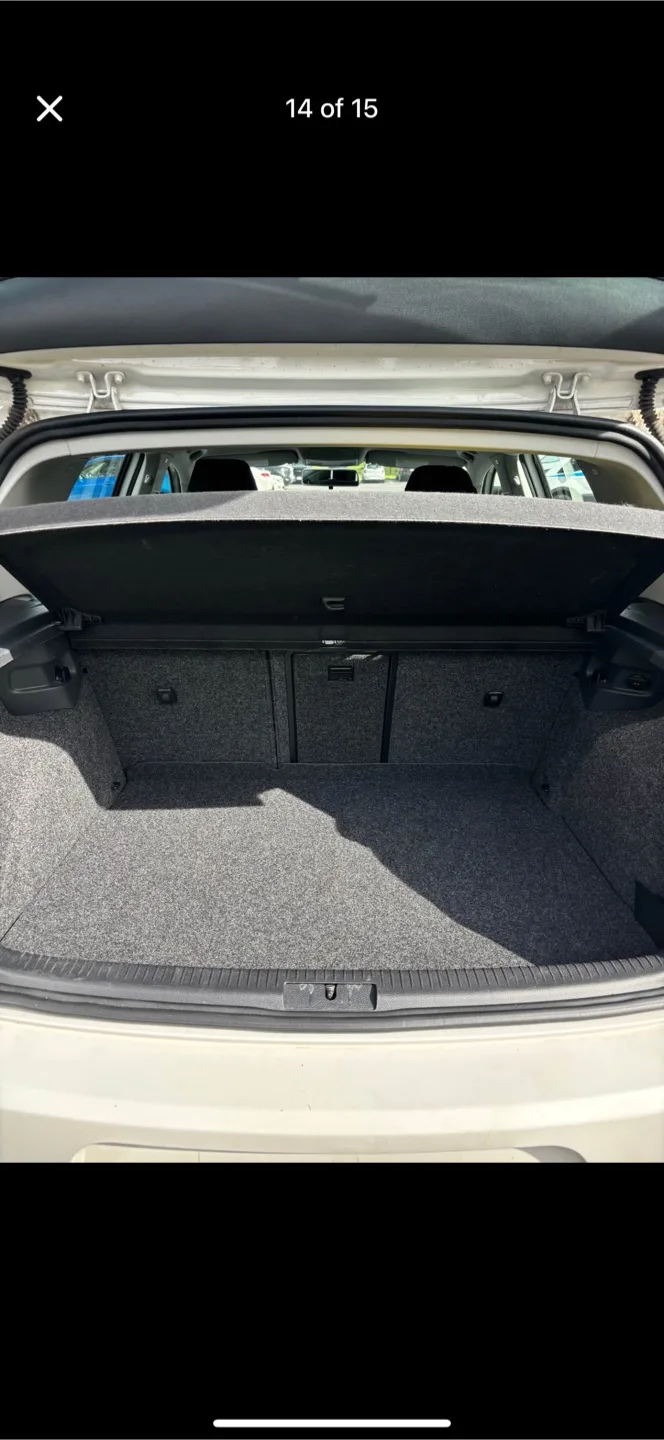 212 Volkswagen Golf 5-door hatchback image indicator(8)