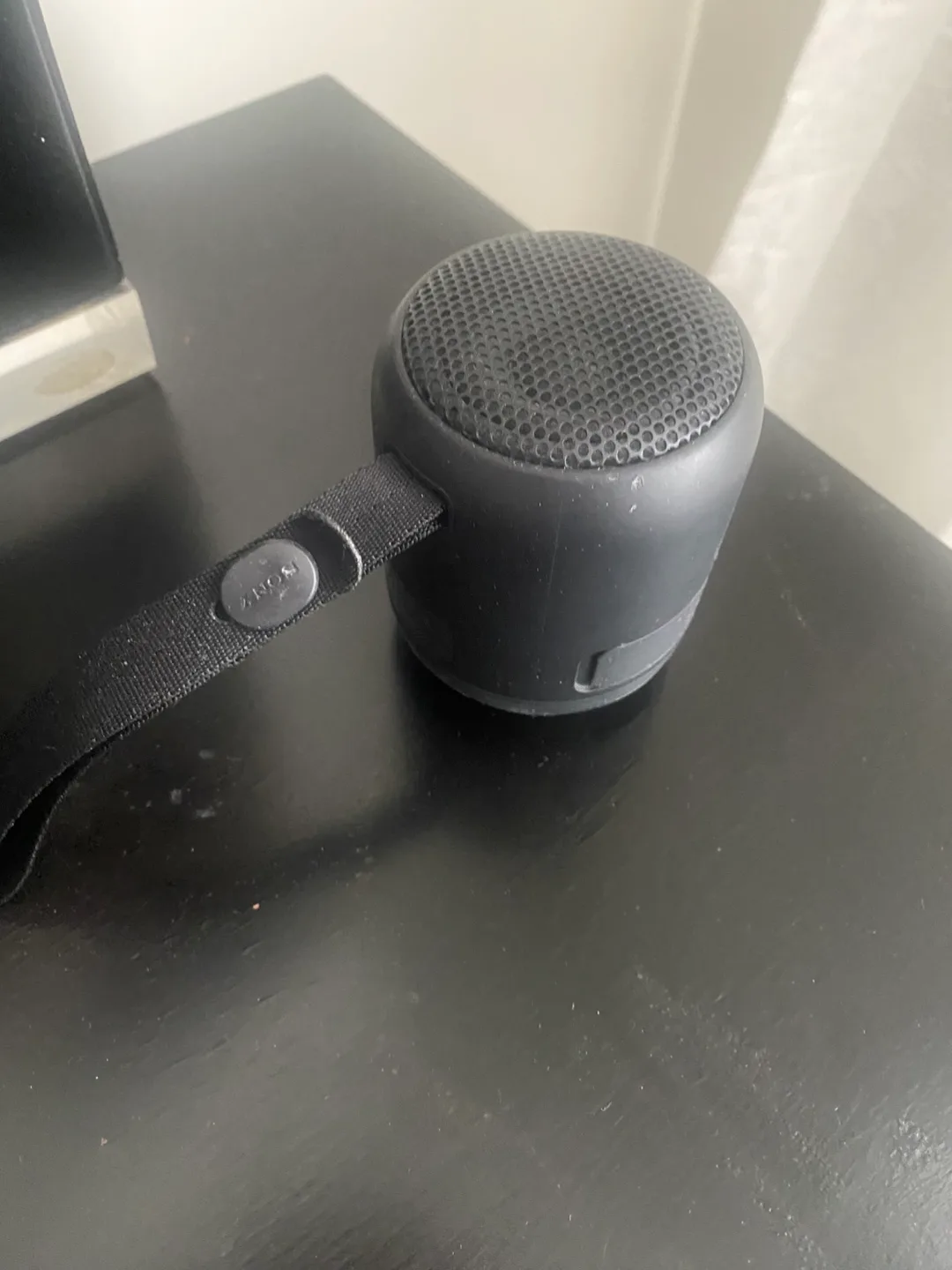 Sony SRS-XB100 Wireless Bluetooth Portable Speaker image indicator(3)