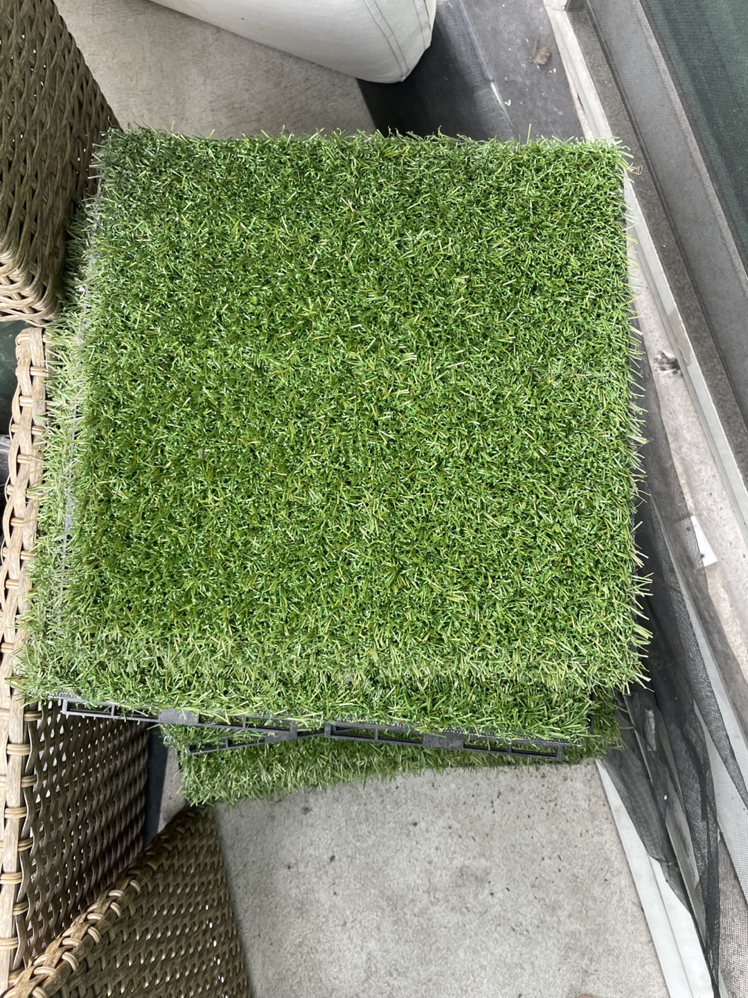 IKEA 26 tiles of artificial grass