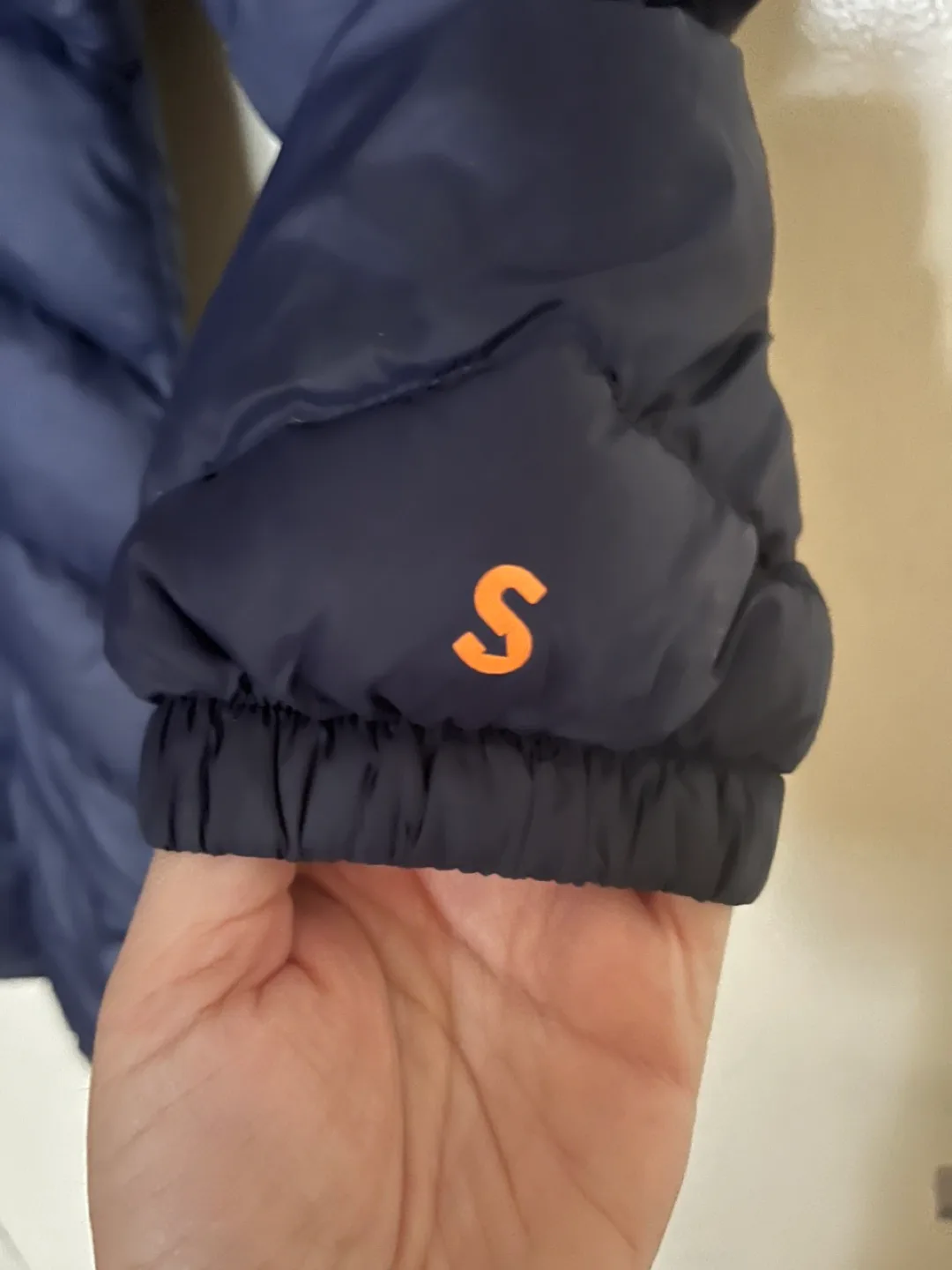 Slowdown Women's Down-Filled Puffer Jacket - Size Medium image indicator(2)