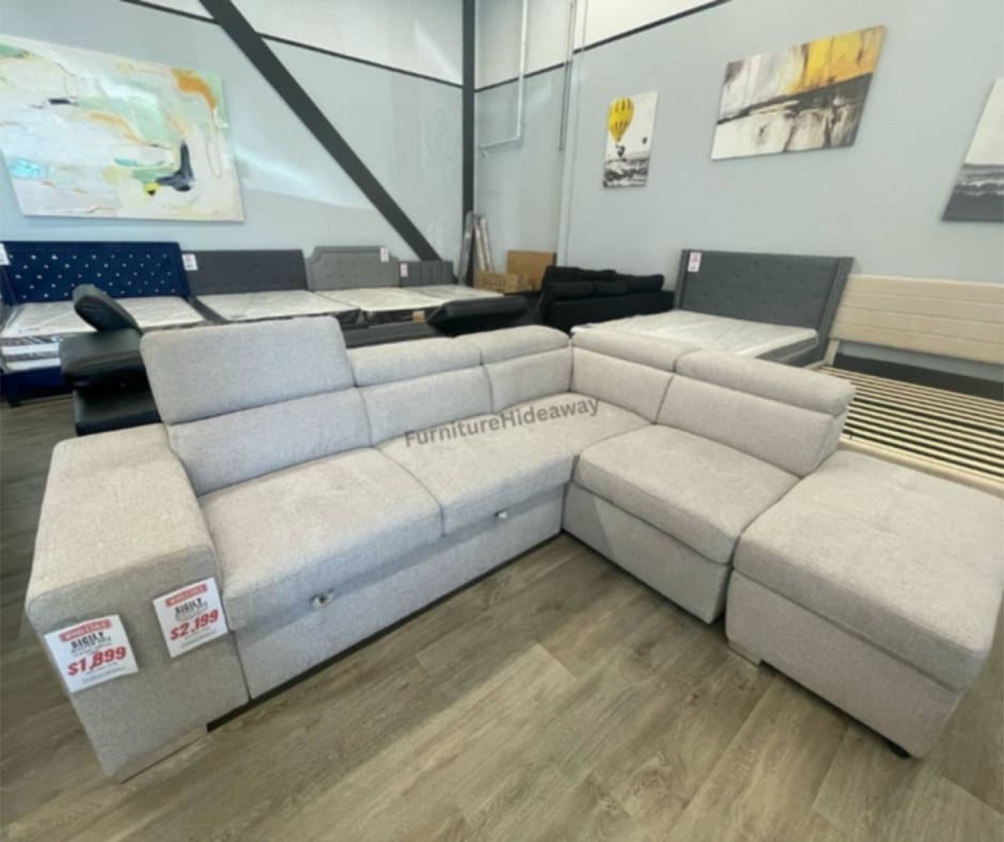 🥳Sleeper Sectional with Storage Ottoman + 2 Stools🥳 - photo 3