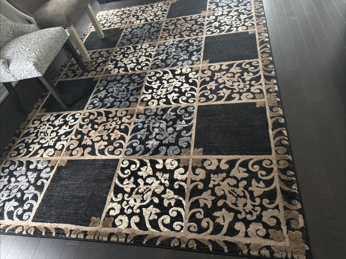 Elegant Black and Beige Area Rug - photo 2