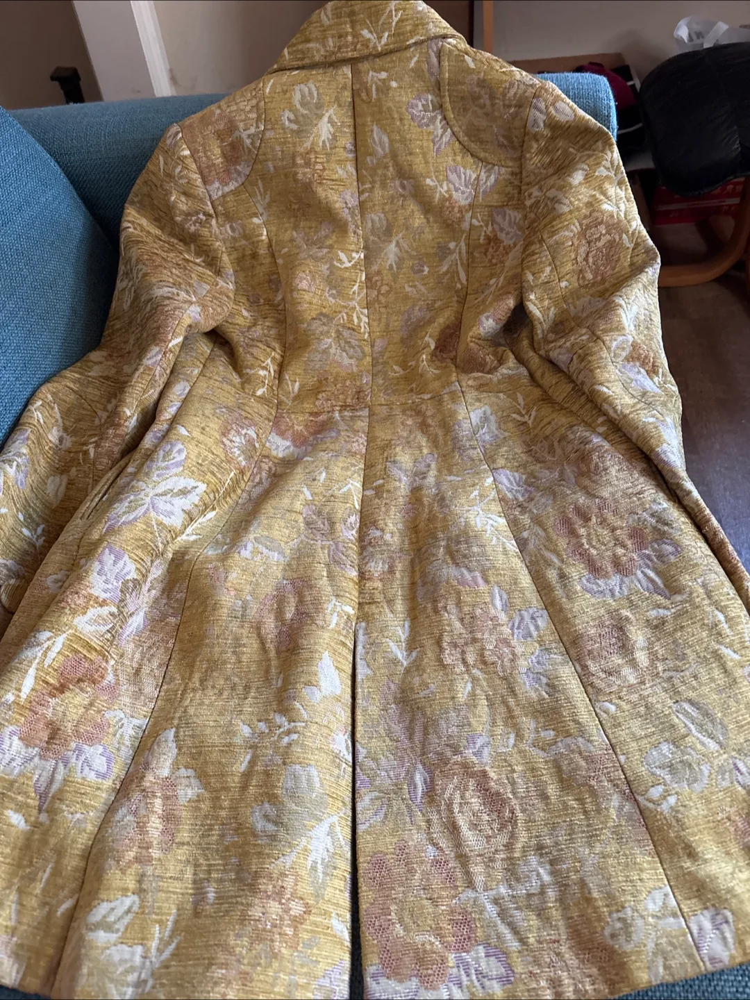 Floral Brocade waist Jacket image indicator(2)