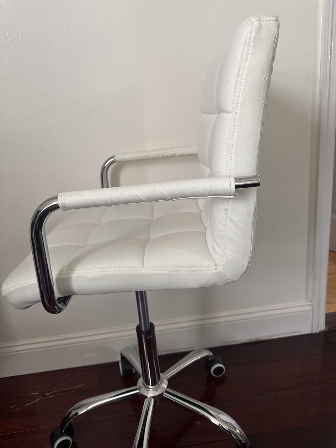 White PU Leather Office Chair with Chrome Base - photo 2