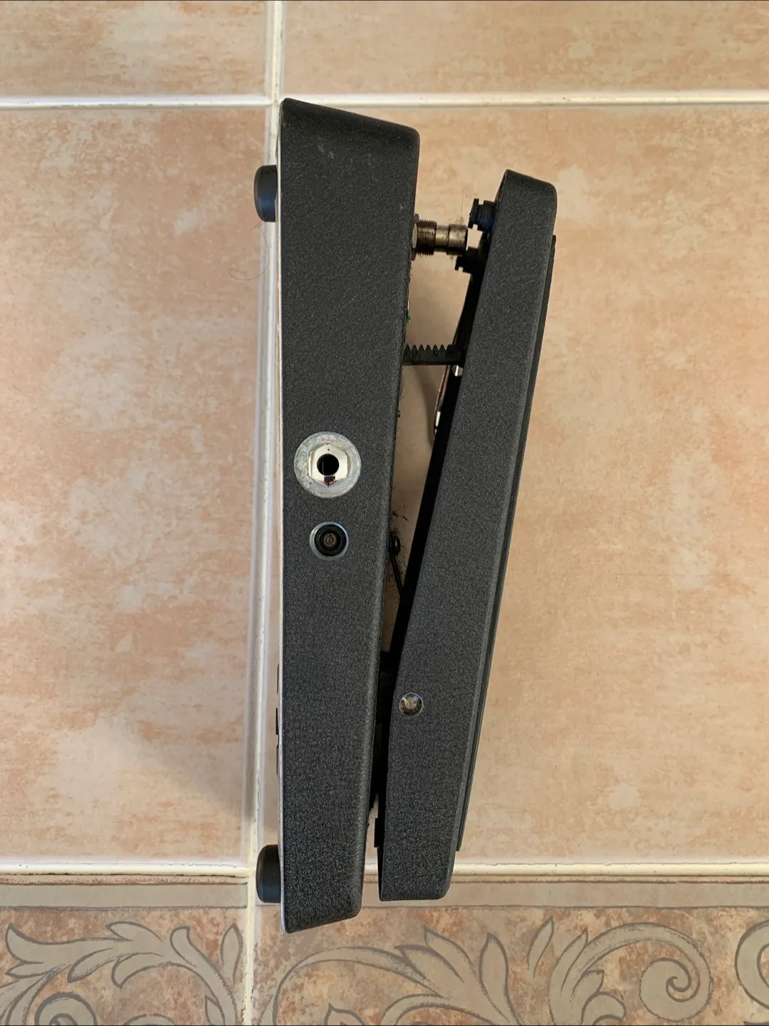 *USED - Cry Baby 535Q image indicator(5)