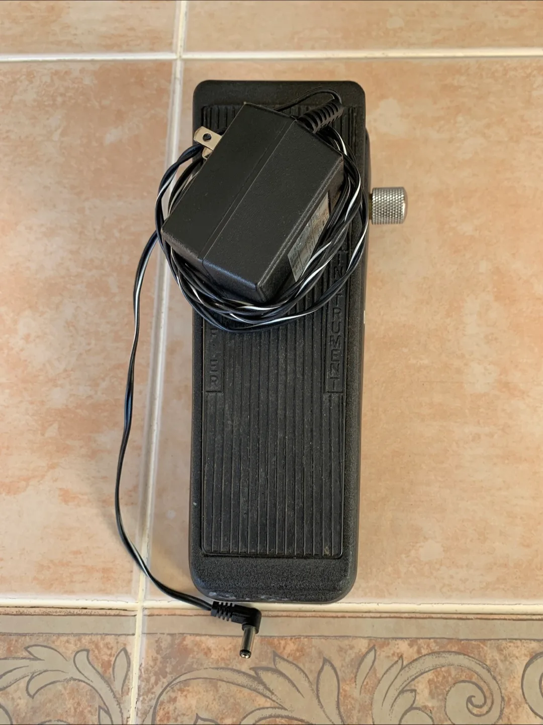 *USED - Cry Baby 535Q image indicator(9)