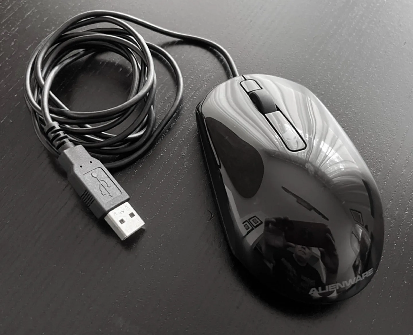 Alienware Aurora image indicator(4)