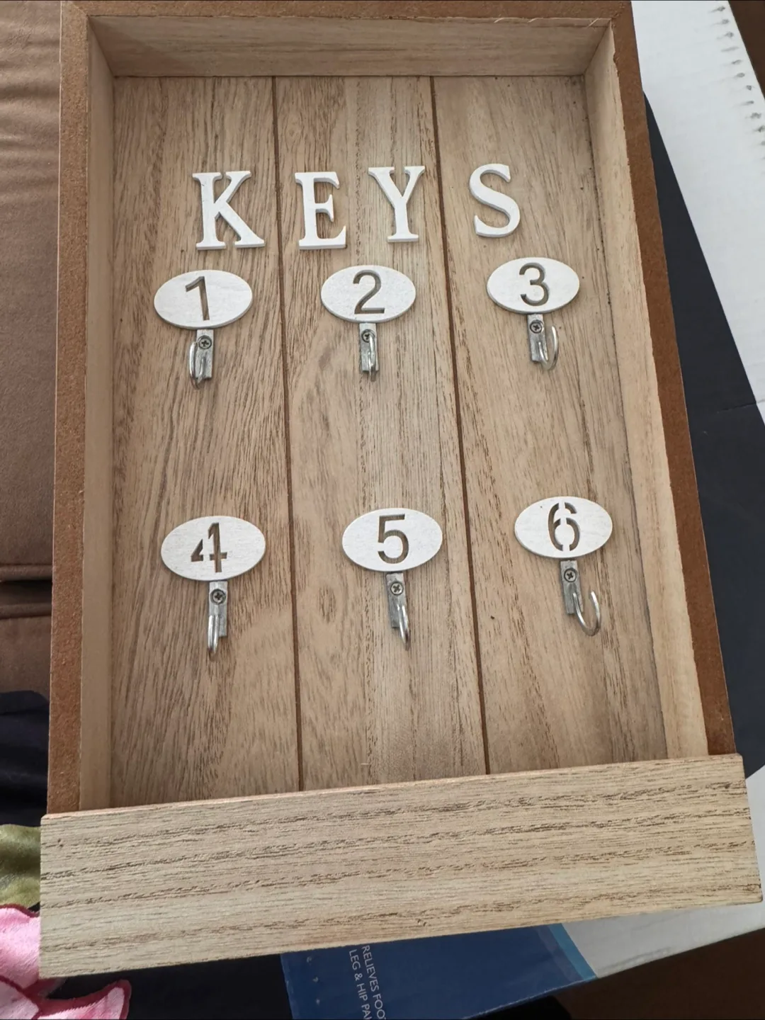 Wooden Key Holder with 6 Hooks thumbnail