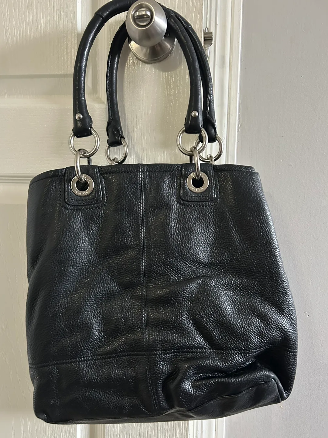 Black Leather Coach Tote Bag image indicator(2)