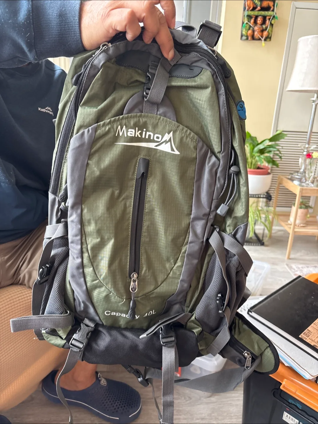 Makino 40L Hiking Backpack thumbnail