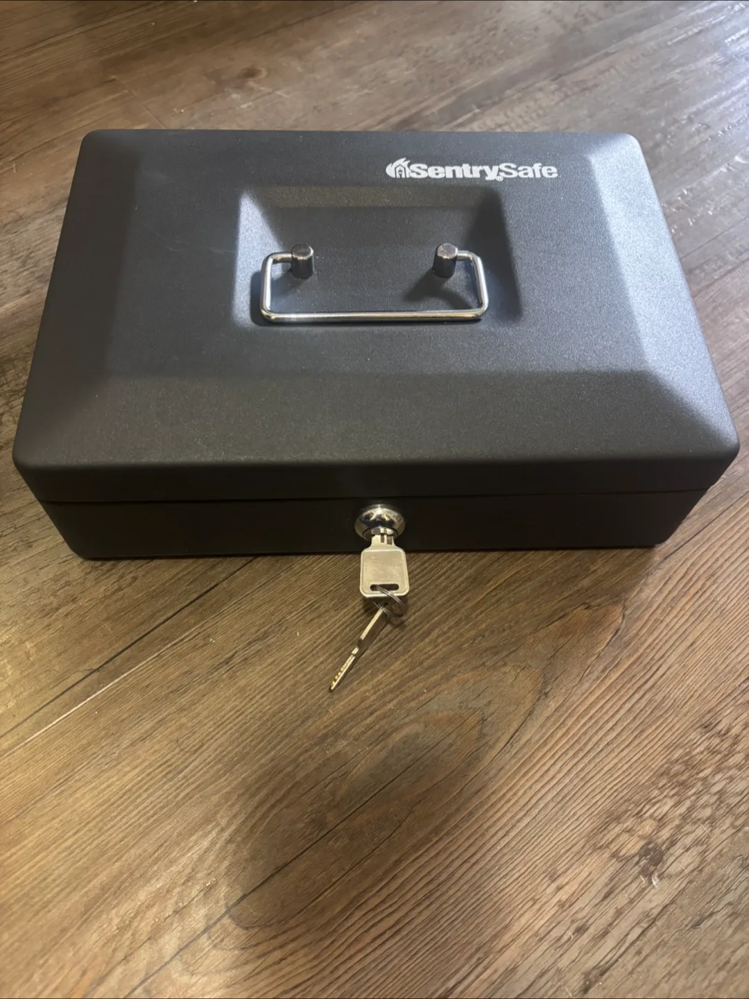 Fireproof Safe Cash Box with Keys image indicator(2)