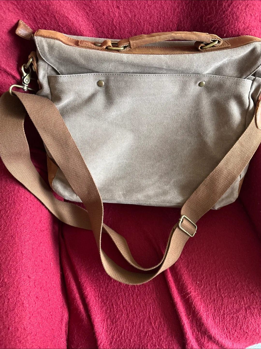 Vintage-Style Canvas Messenger Bag image indicator(4)