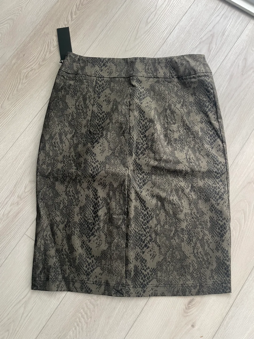 CHALC Industry Snakeskin Pencil Skirt - Size L/G thumbnail