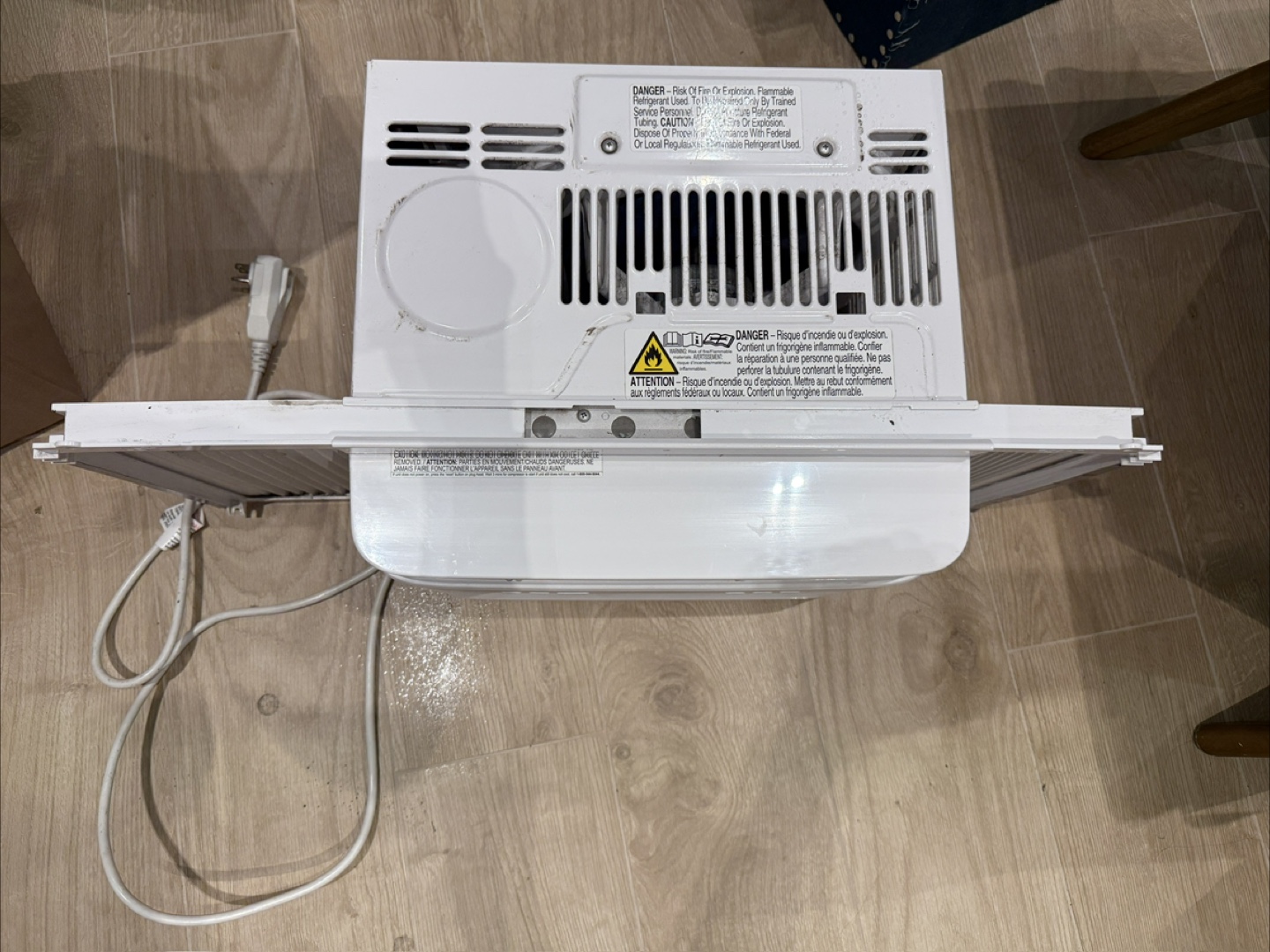 Frigidaire 5,000 BTU Window Air Conditioner - White - photo 3
