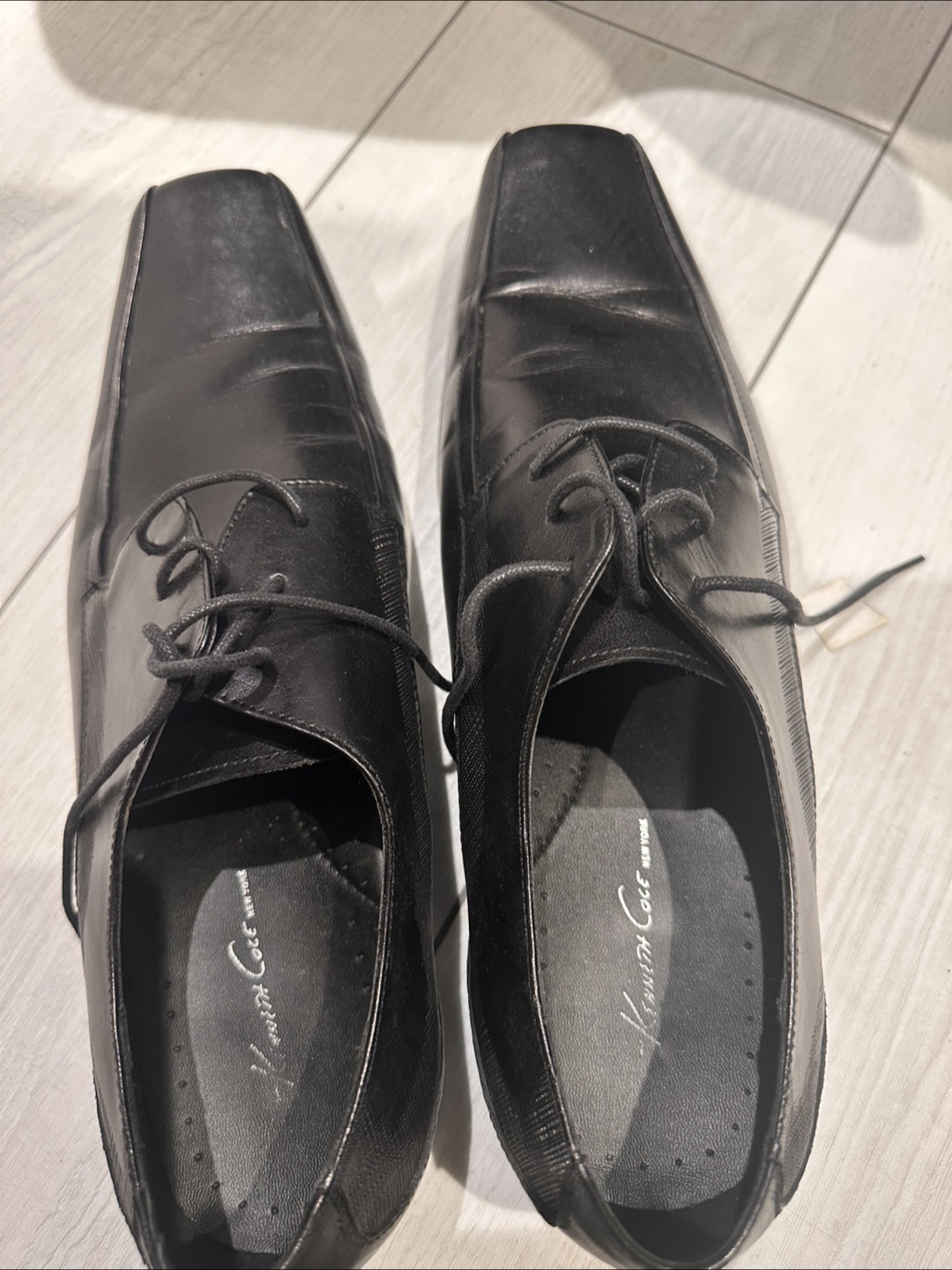 Size 12 Men's Black Leather Kenneth Cole Shoes - photo 2