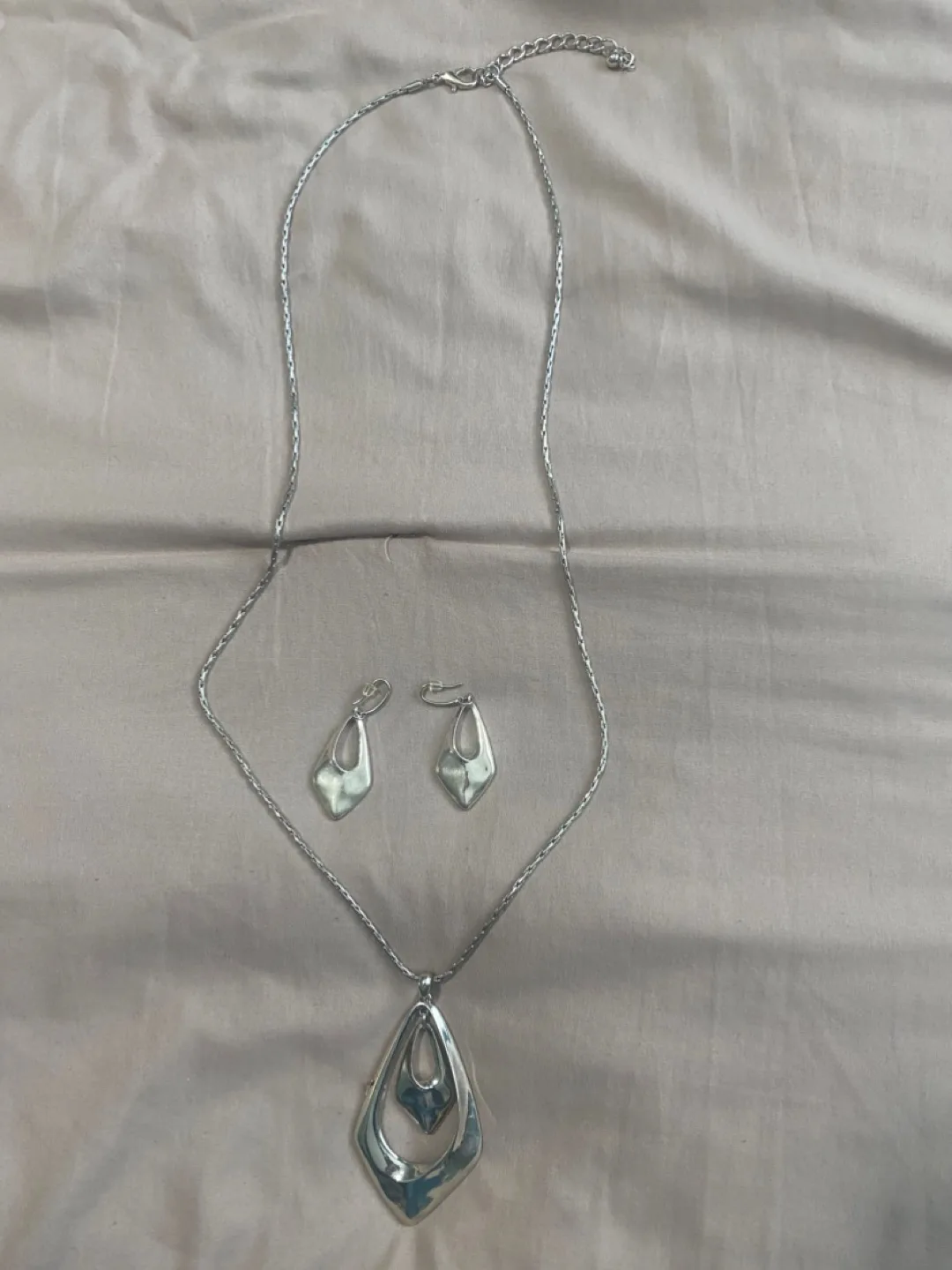 Silver Tone Necklace and Earrings Set thumbnail