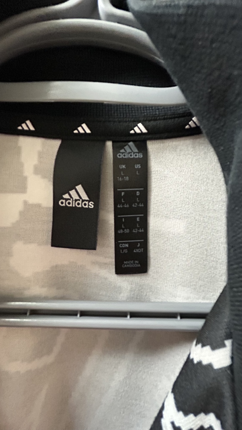 Adidas Women's Size Large Black and White Cropped - photo 2
