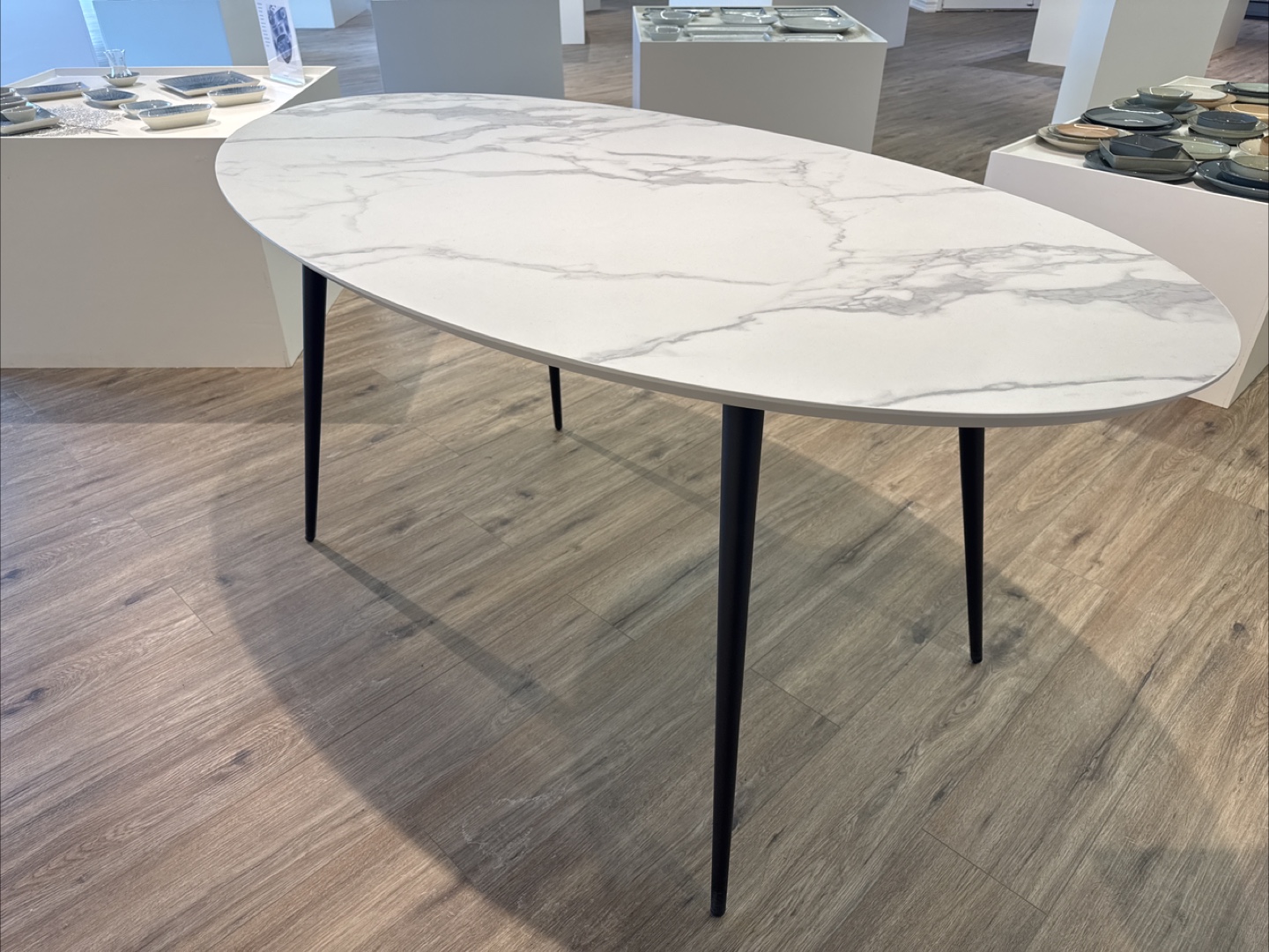 Oval Marble-Top Dining Table with Black Legs - photo 5