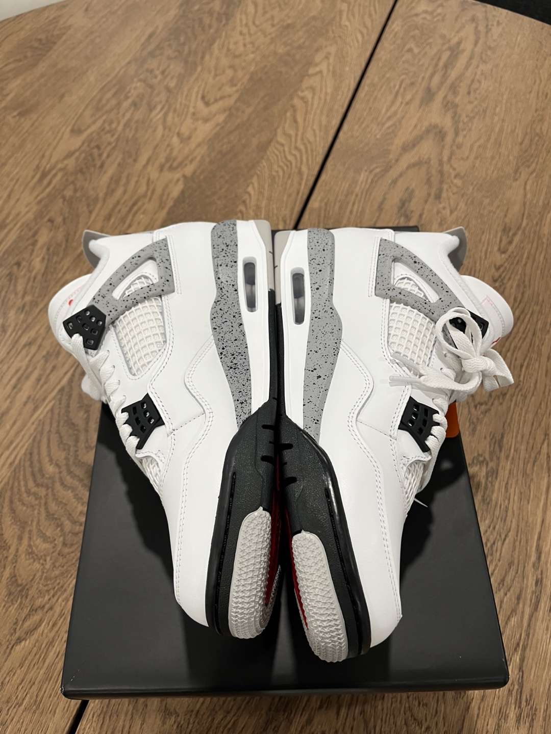 Jordan 4 White Cement Size 9.5 - photo 3