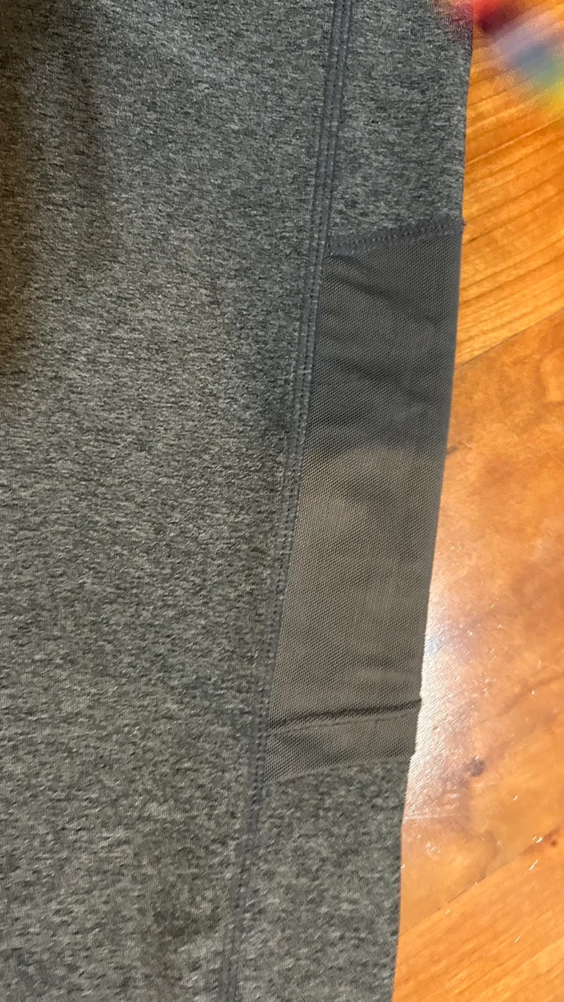 Mondenta Women's Gray Mesh Detail Leggings image indicator(4)