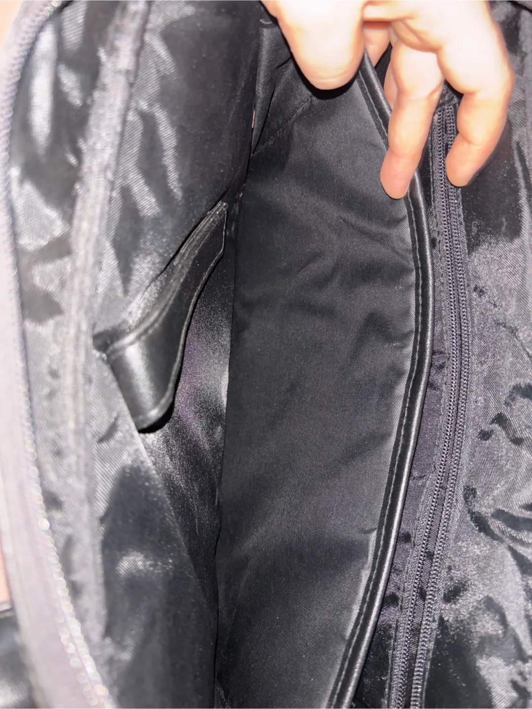 Black Leather Travel Bag image indicator(5)