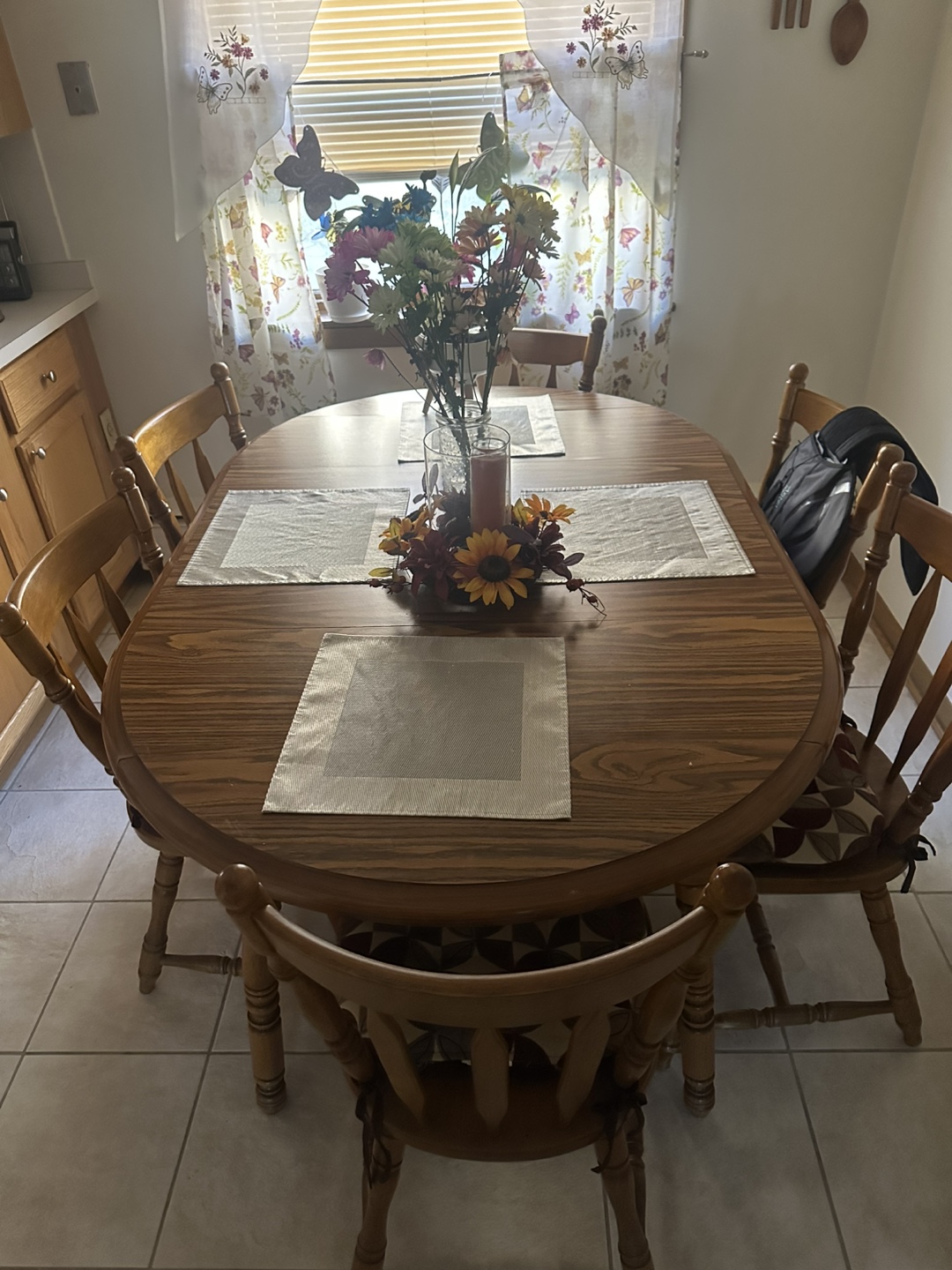 Wood Round Dining Table with 6 Chairs