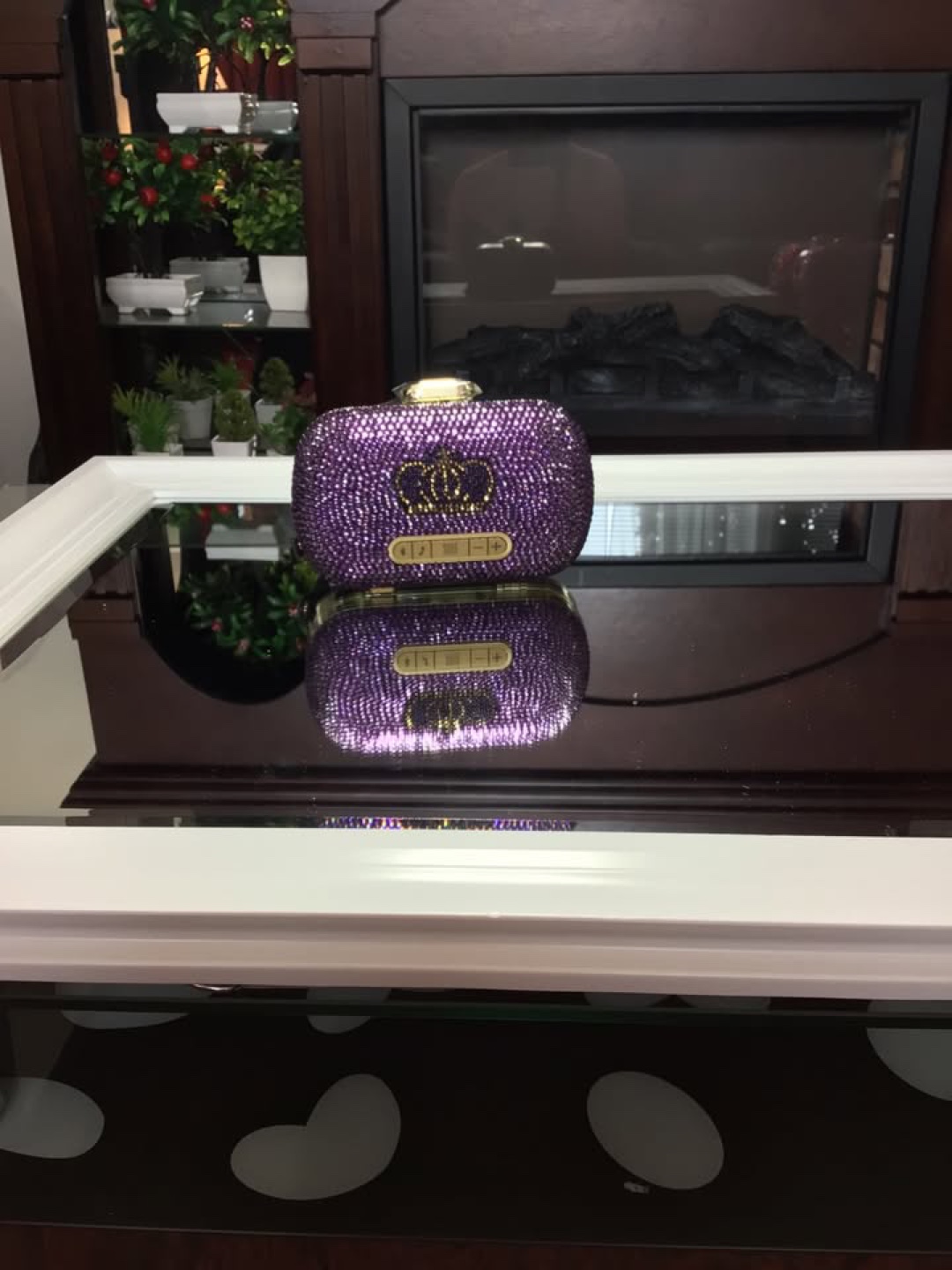 Crystal Embellished Heart and Crown Shaped Handbags - photo 3