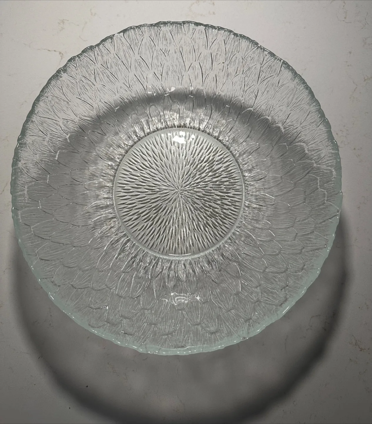 Vintage Glass Serving Bowl image indicator(2)