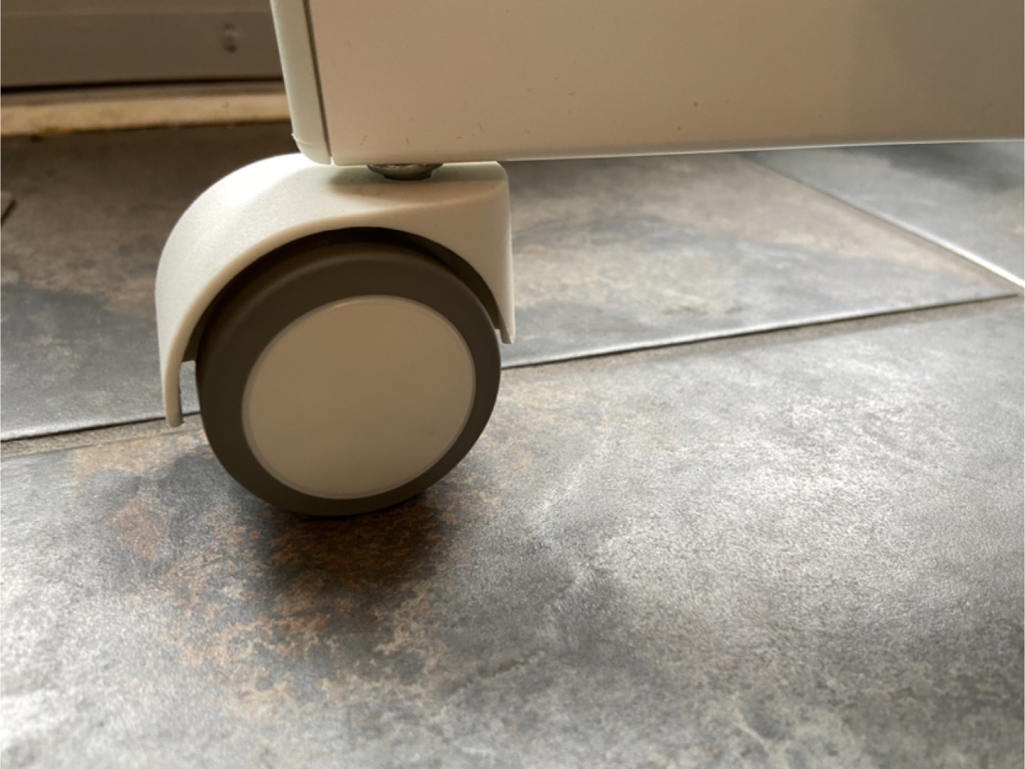 Ikea Skalberg Swivel Chair on castors - photo 4