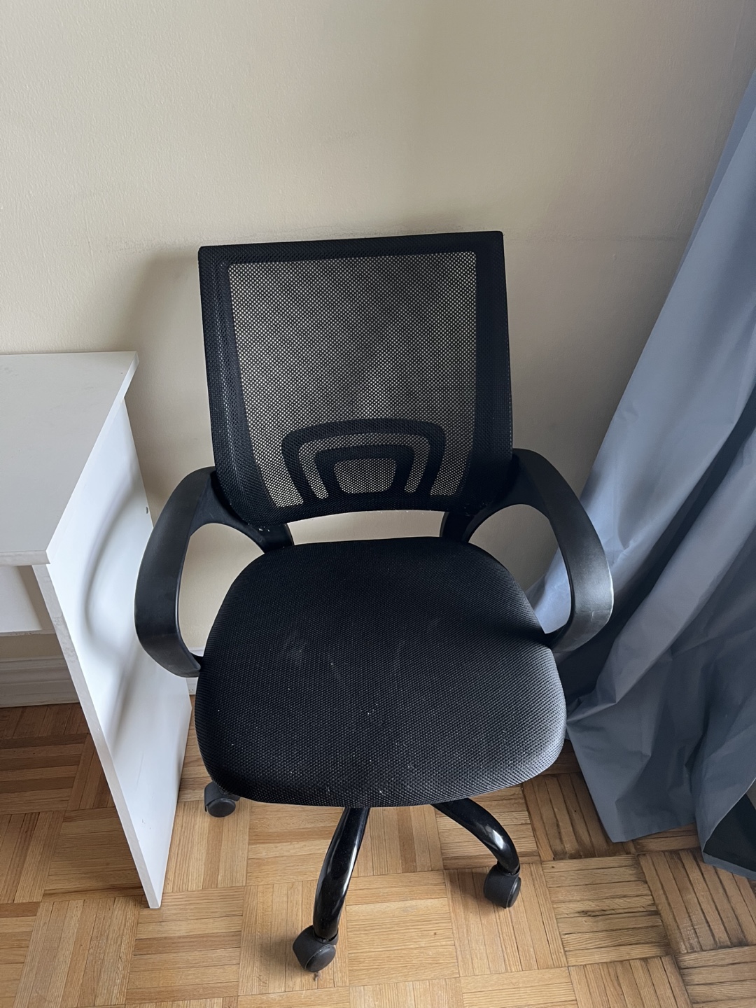 Black Mesh Office Chair
