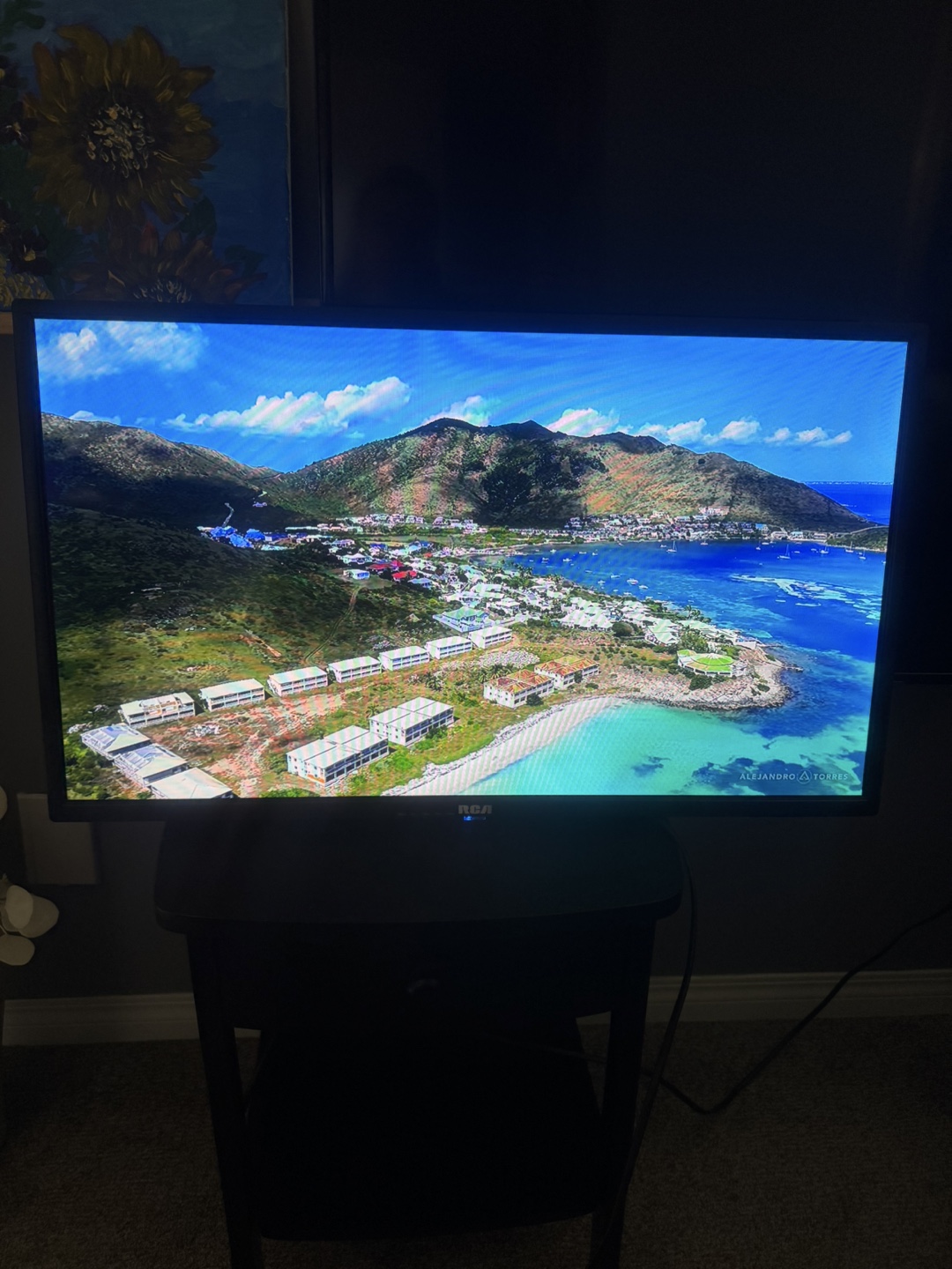 RCA 32" Android Smart TV - Model RTA3201 - photo 2