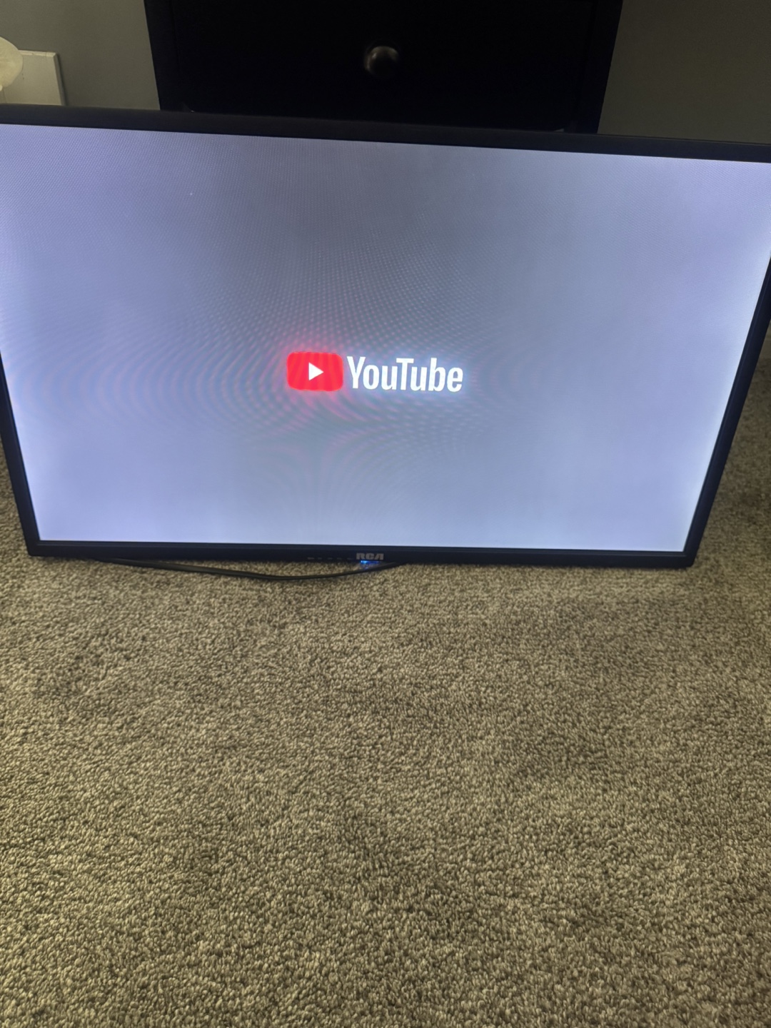 RCA 32" Android Smart TV - Model RTA3201 - photo 5