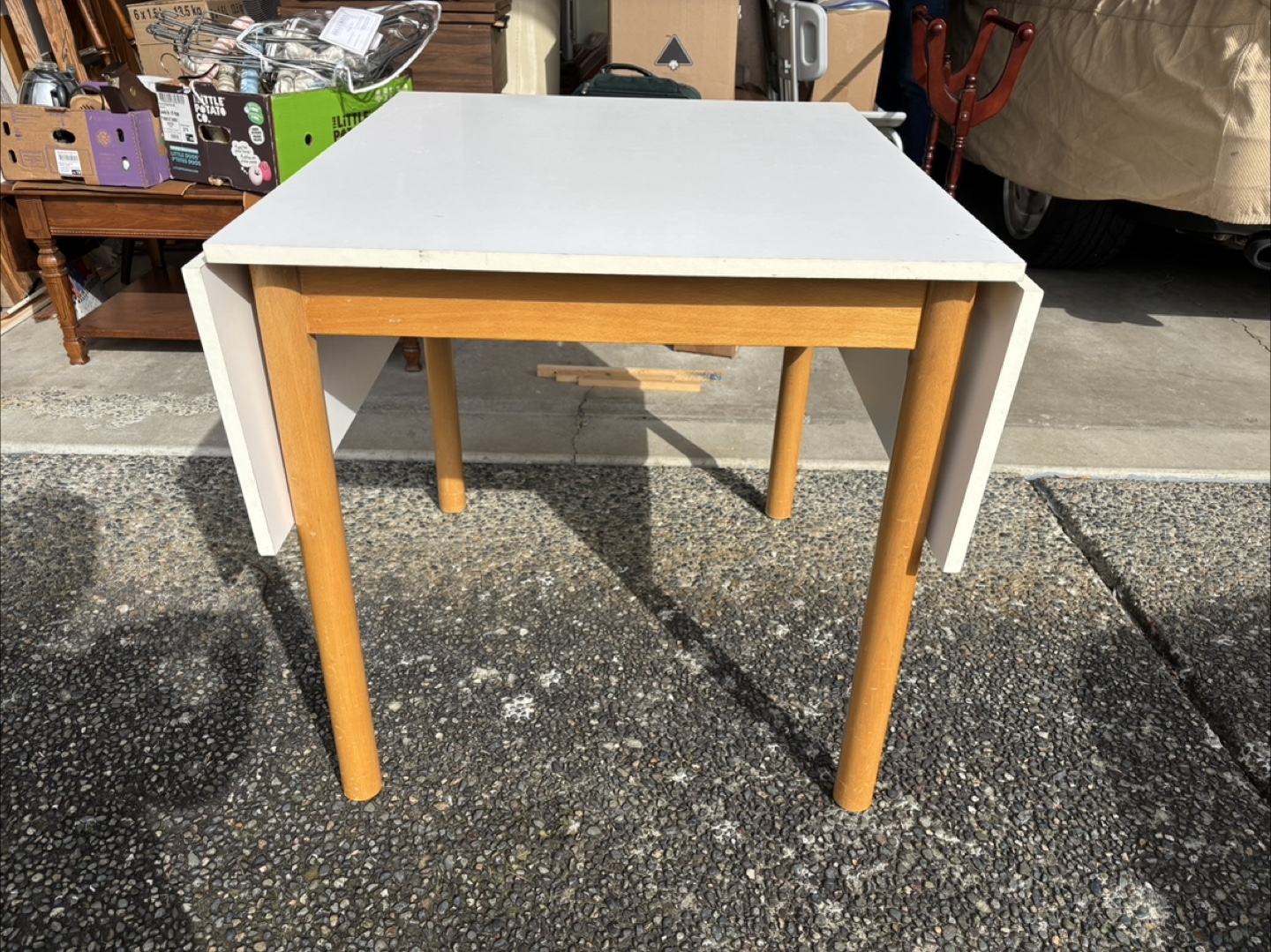 IKEA  White Drop Leaf Table💚
