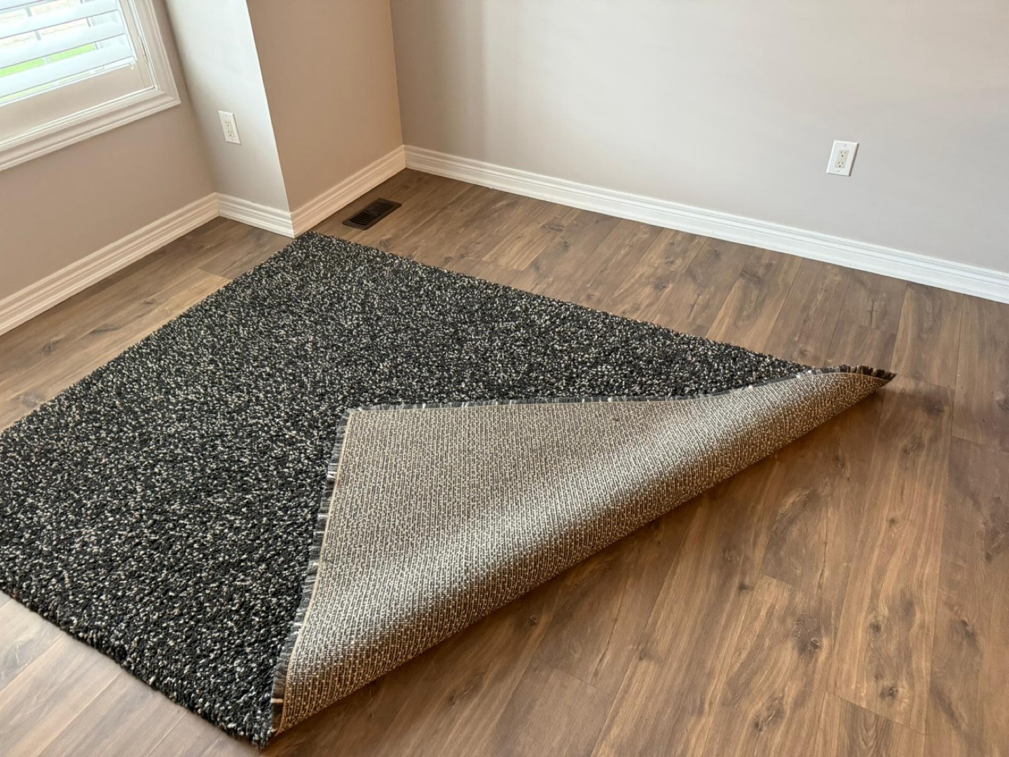 Grey and Beige Shag Rug - photo 3