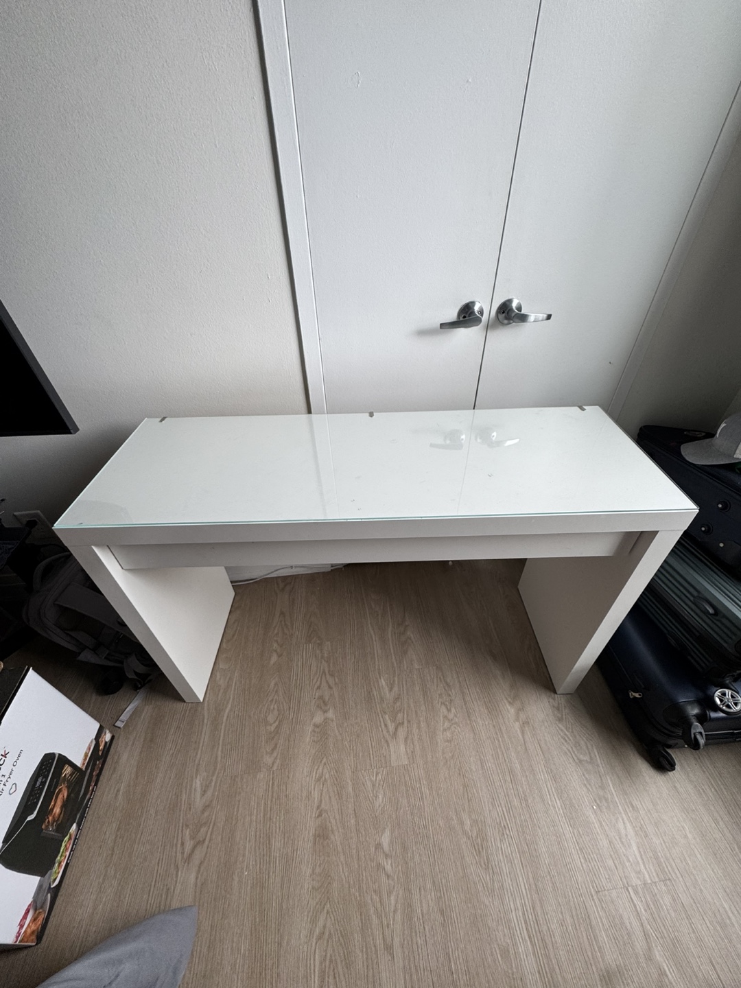 IKEA MALM Dressing Table - White