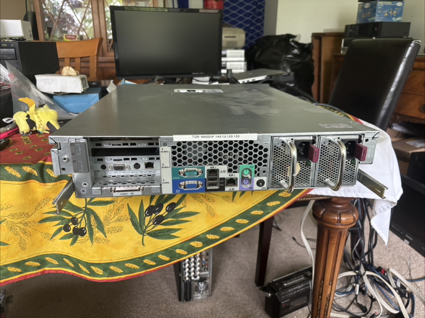 Compaq ProLiant DL380 G2 Server with hard drives - photo 3