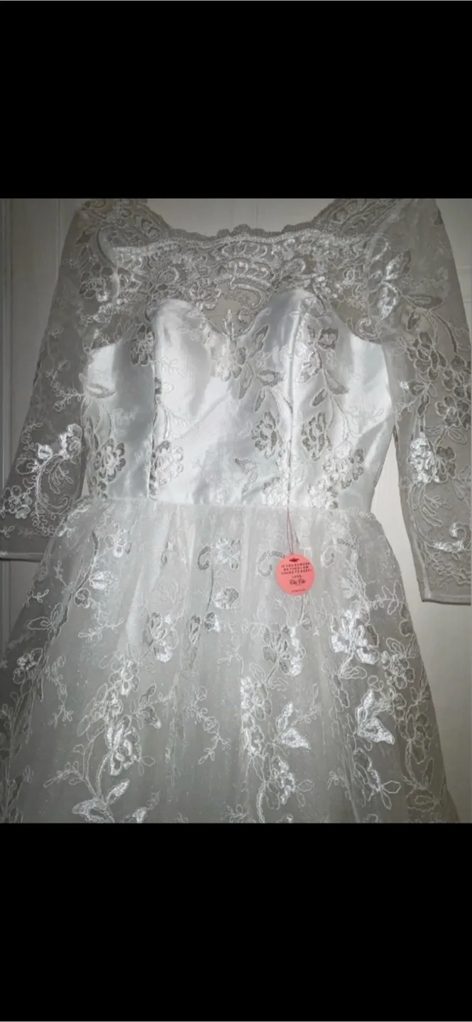 Chi Chi London Bridal Charlize Embroidered Midi Dress size 8 image indicator(5)