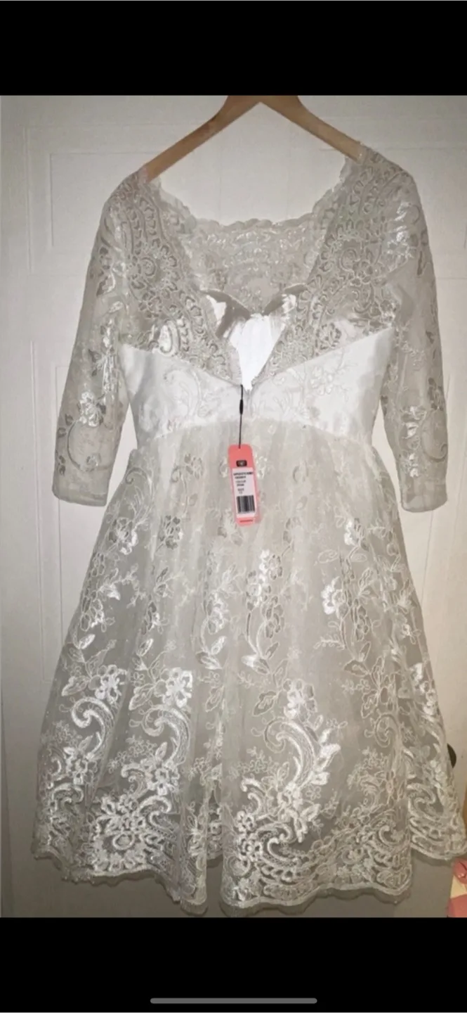 Chi Chi London Bridal Charlize Embroidered Midi Dress size 8 image indicator(9)