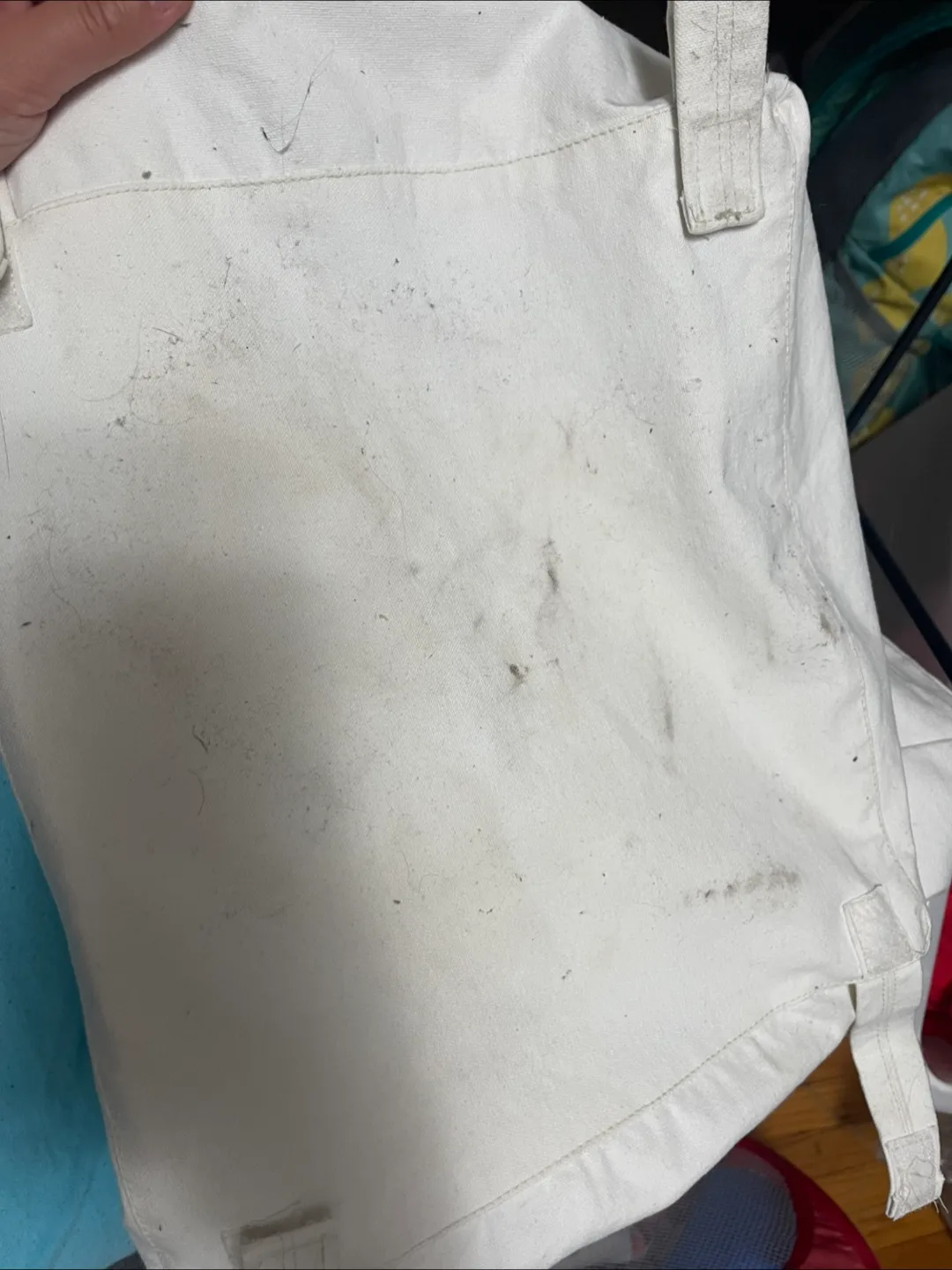 Laundry Hamper with Black Metal Frame image indicator(9)