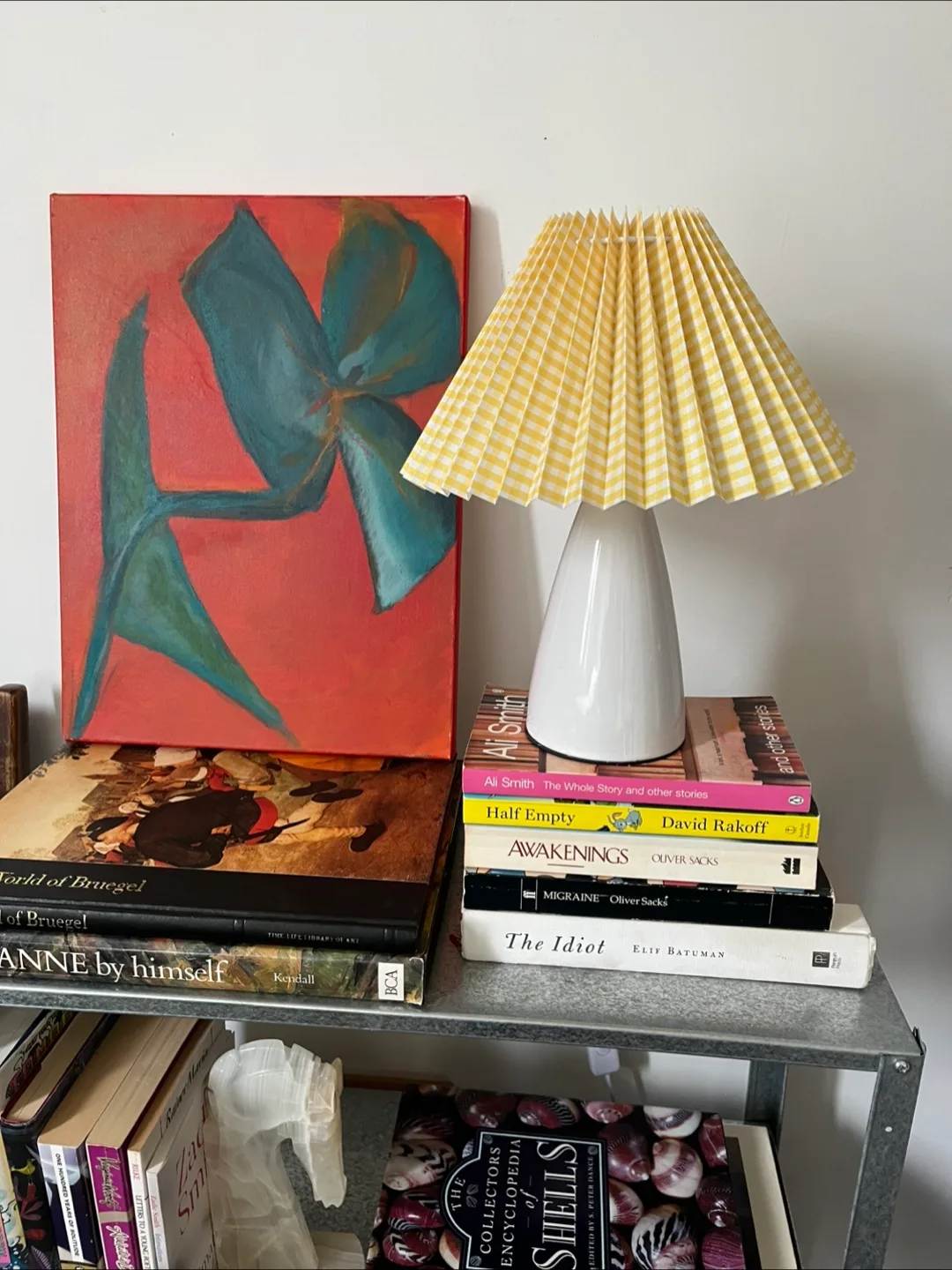 Cute table lamp with pleated gingham lampshade image indicator(2)