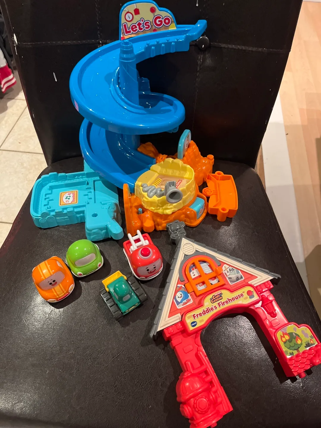 VTech Toot-Toot FreddieFirehouse Playset with Spiral Ramp thumbnail