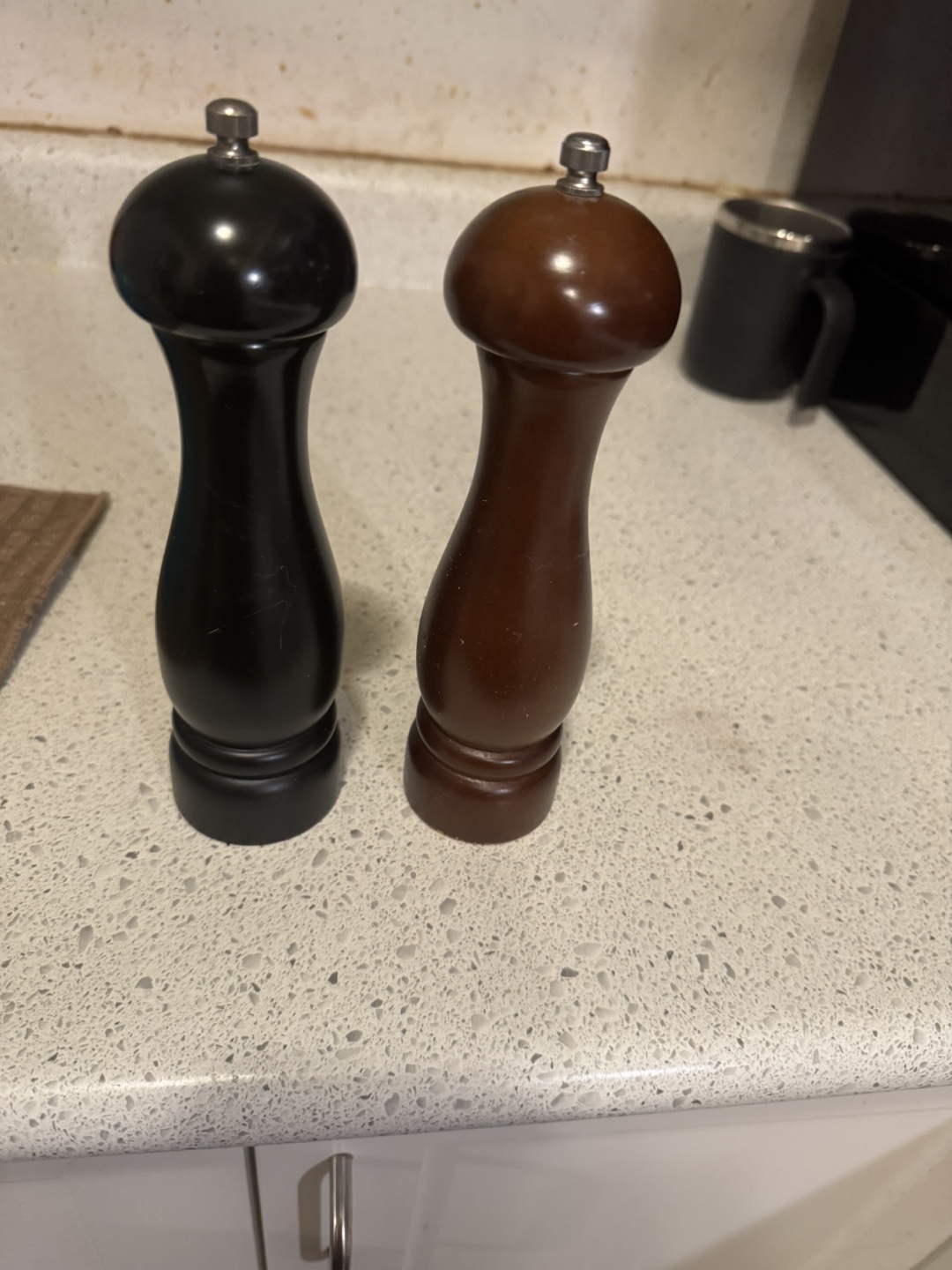 Wooden Salt and Pepper Grinders - photo 4