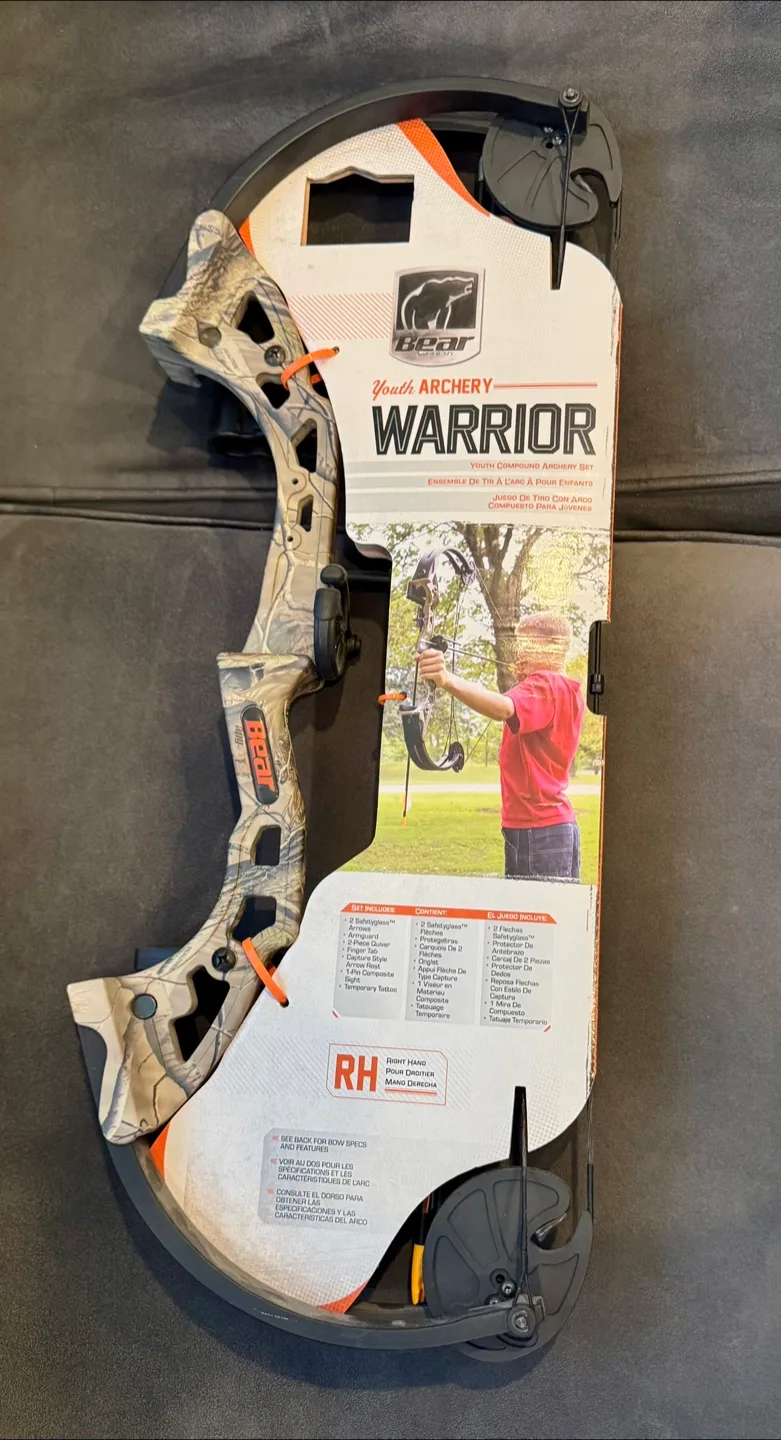 Bear Archery Youth Warrior Compound Bow Set - Right Hand thumbnail