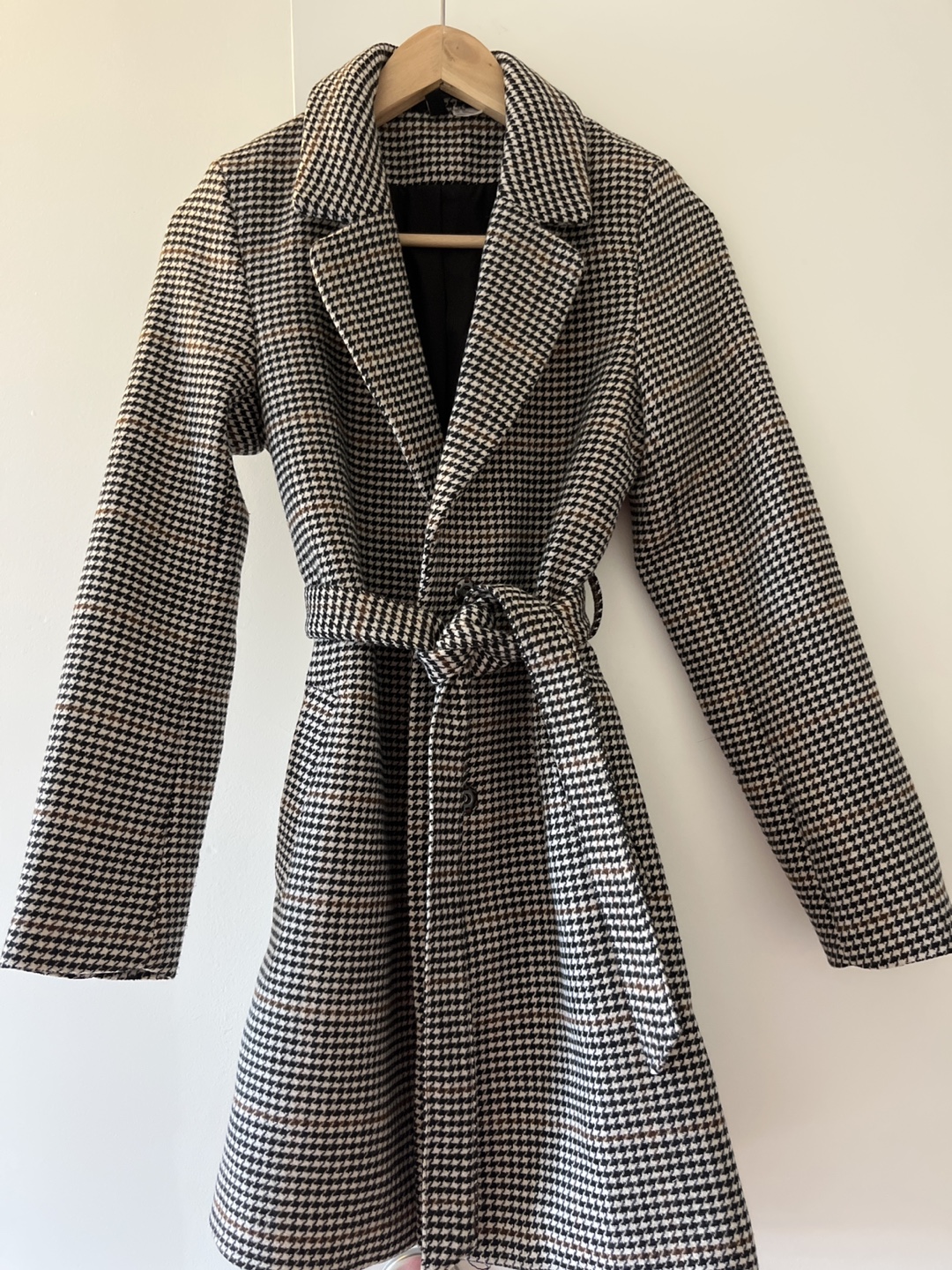 H&M Houndstooth belted coat