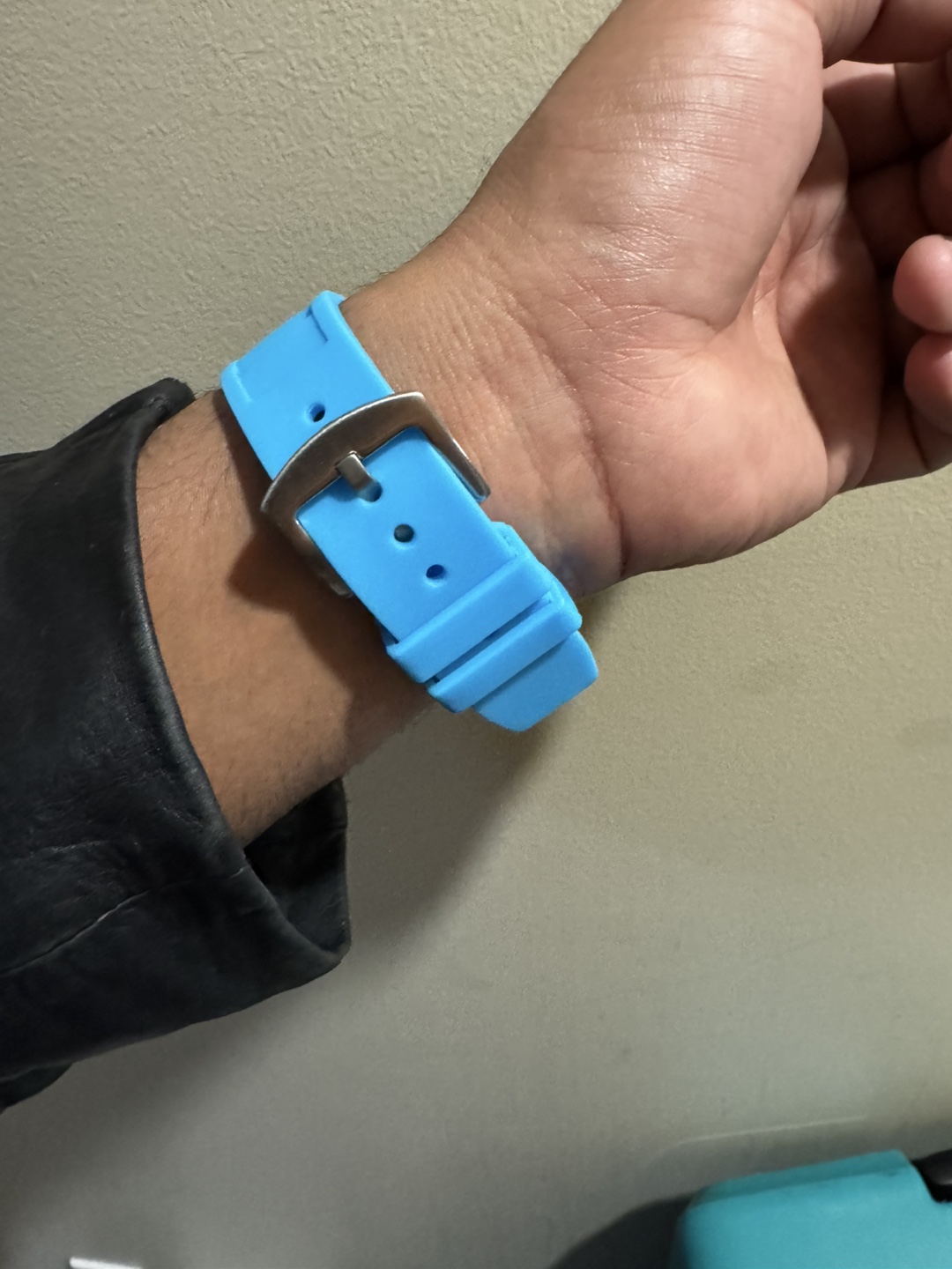 Men's Designer Watch with Blue Silicone Band - photo 3