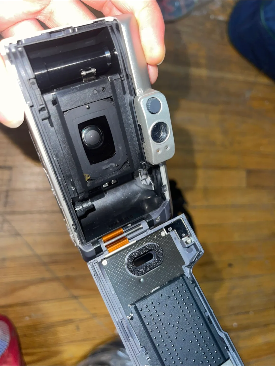 Vintage Canon Sure Shot 35mm Film Camera with Case image indicator(3)