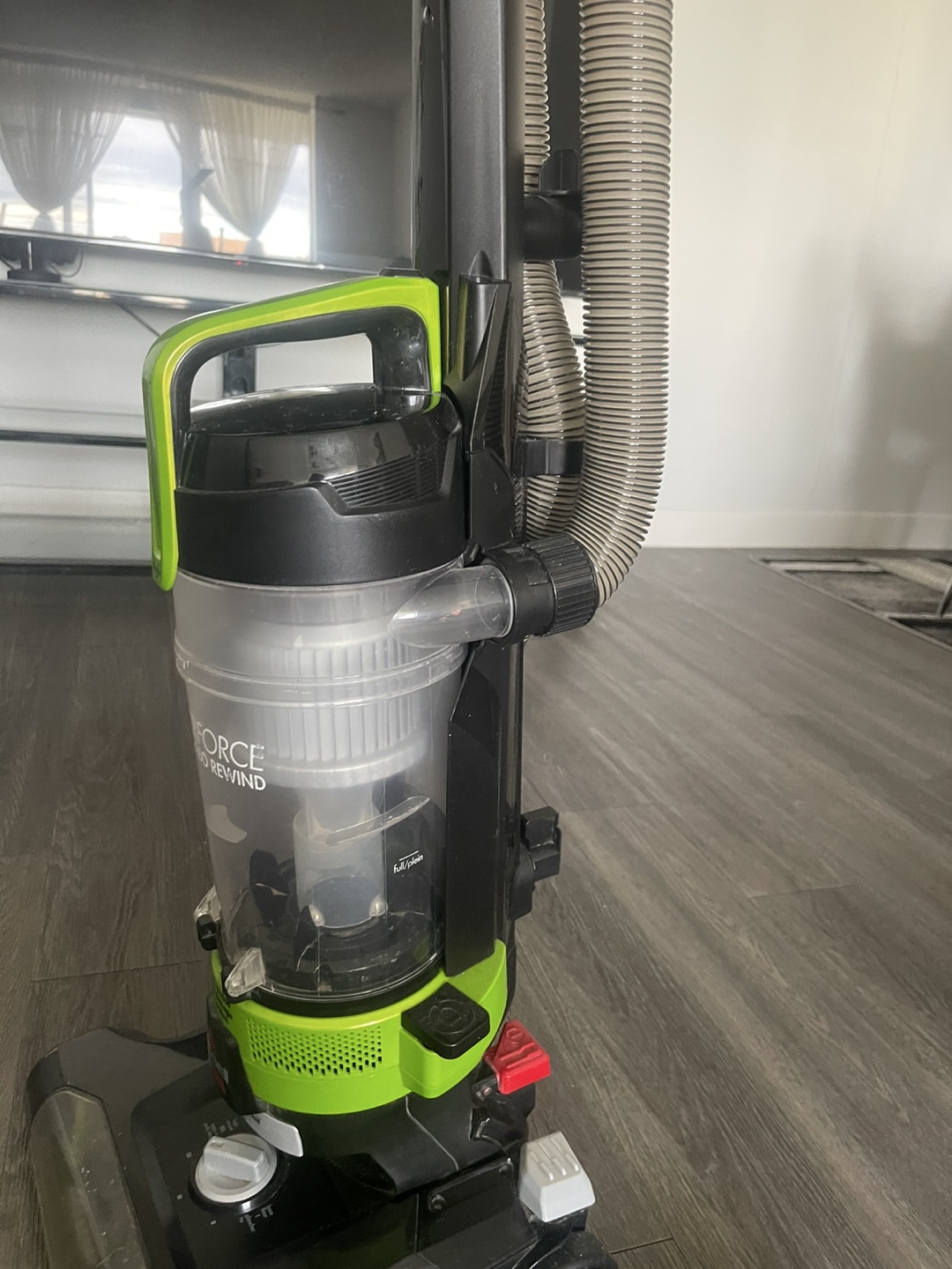 Bissell Powerforce Turbo Rewind Vacuum Cleaner