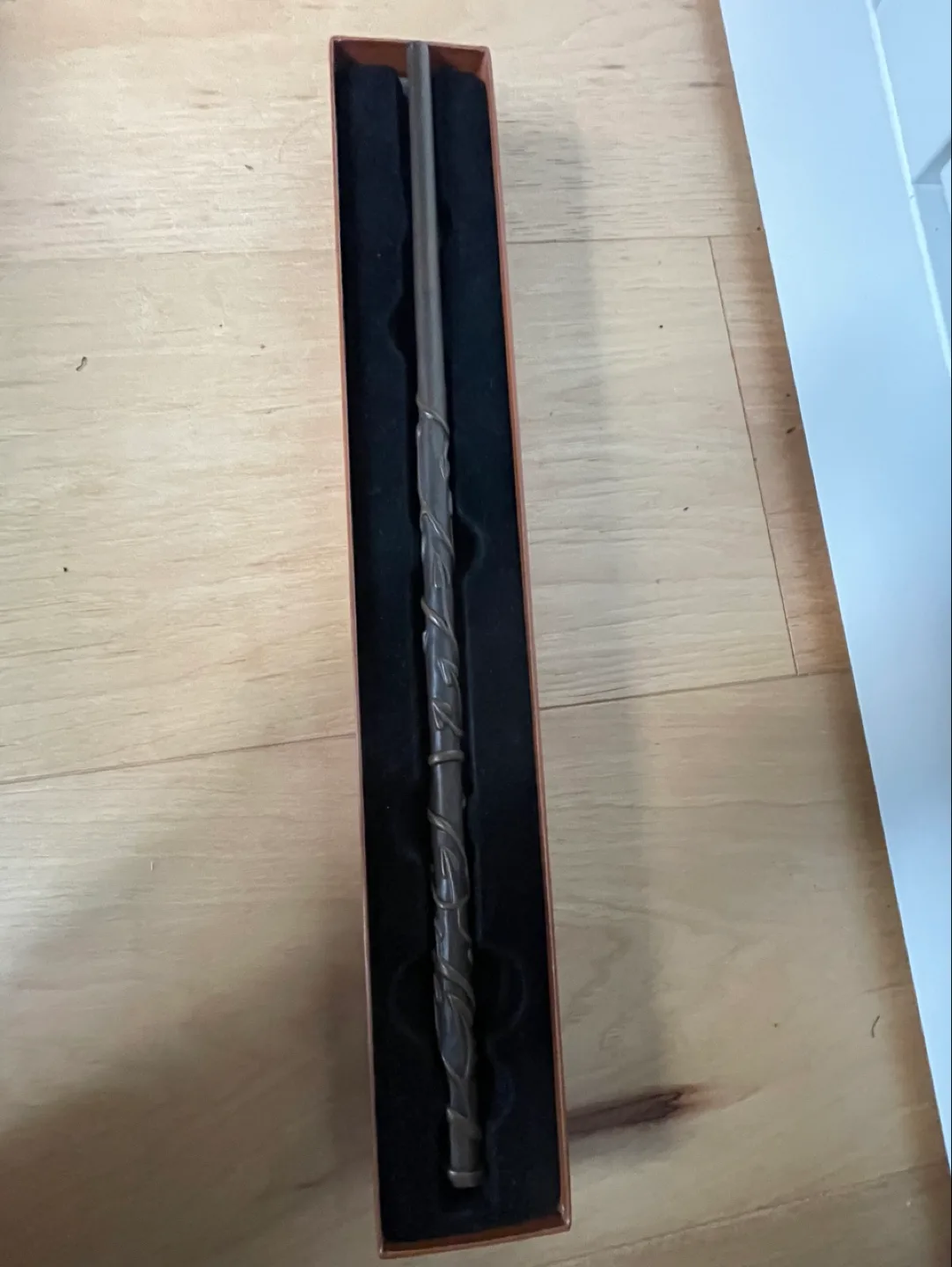 UNIVERSAL Hermione Granger's Wand Replica in Box thumbnail